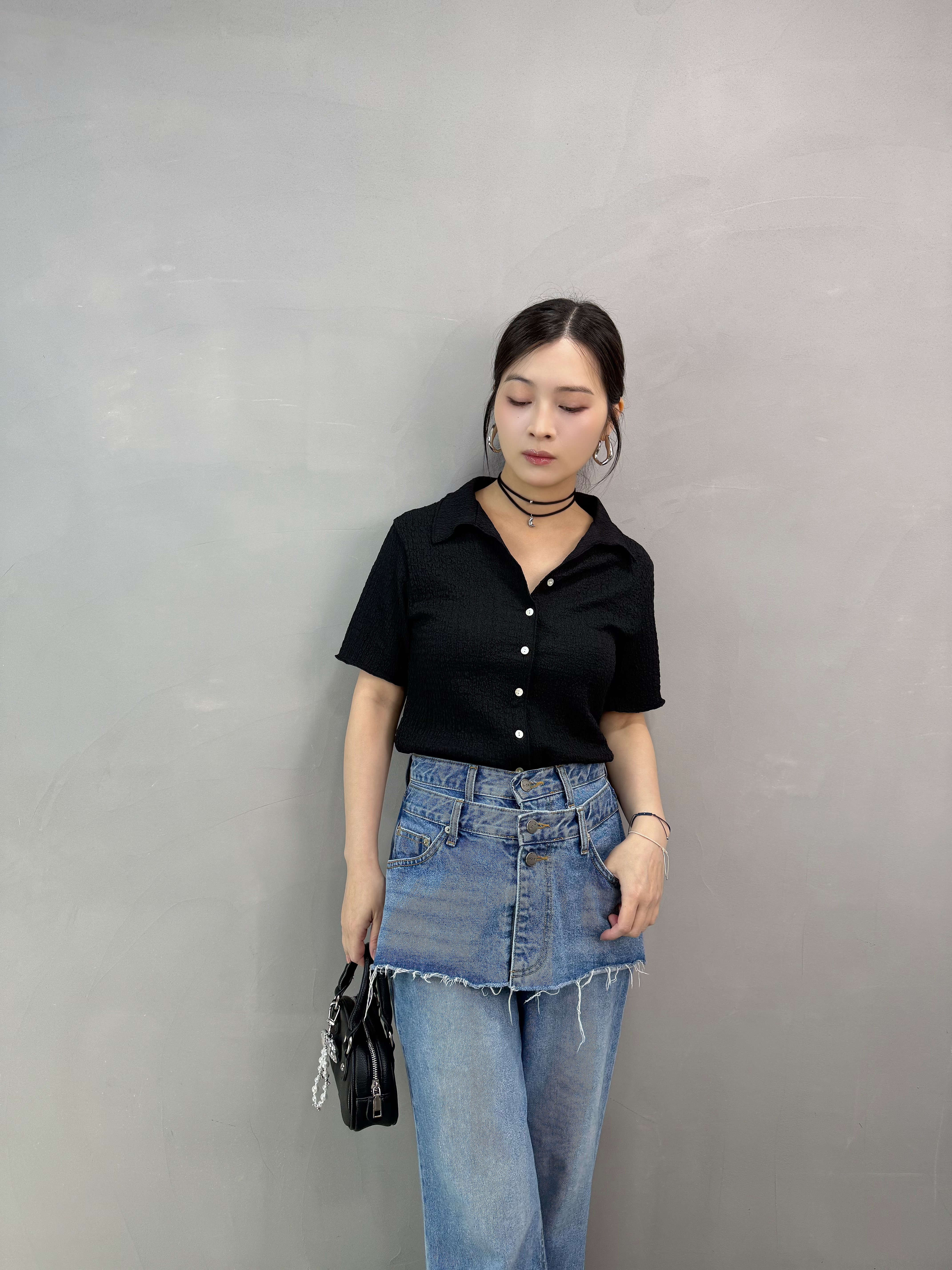 Z68 反領扭扣壓紋Tee