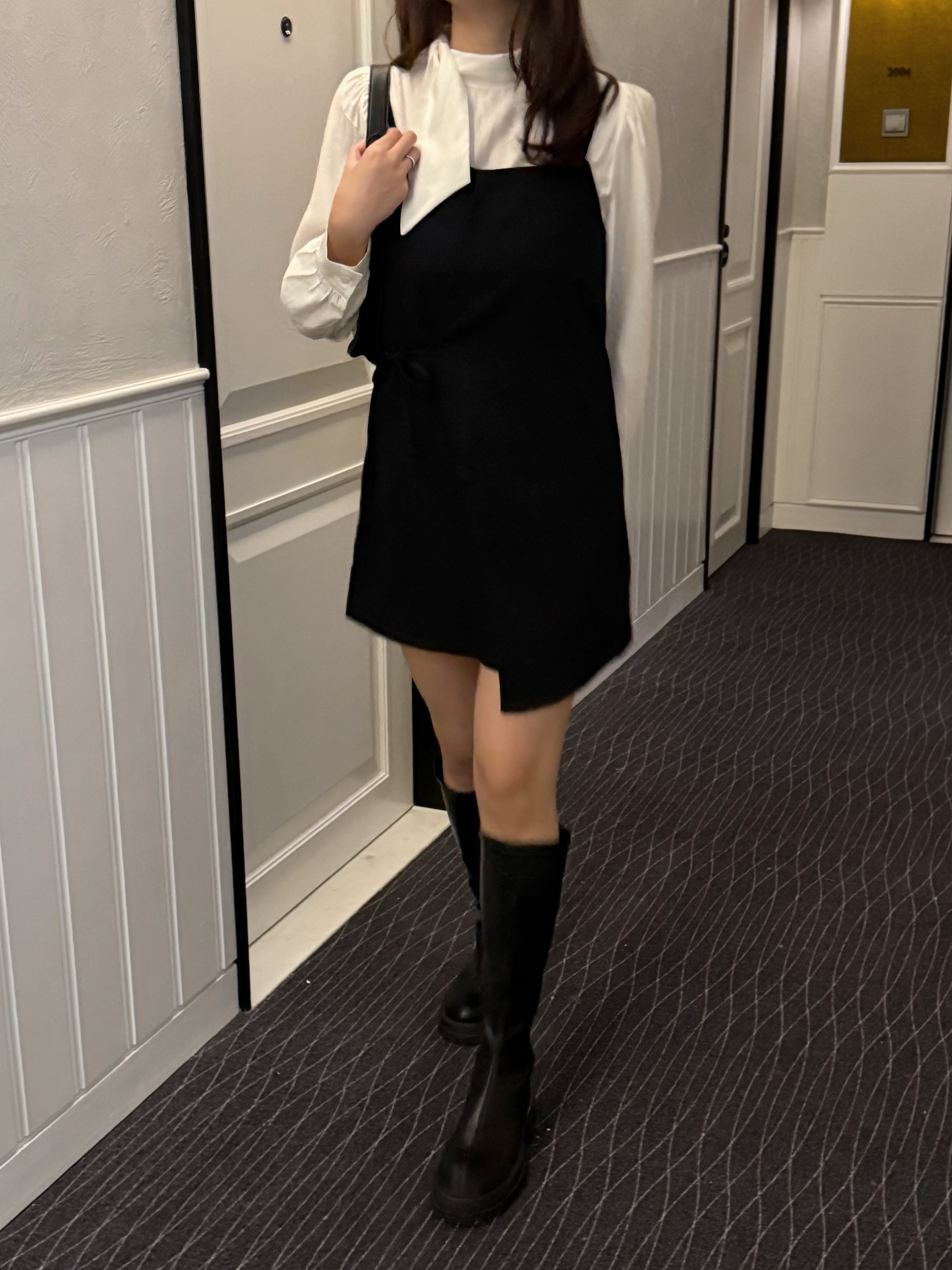 韓系珍珠感綁帶襯衫