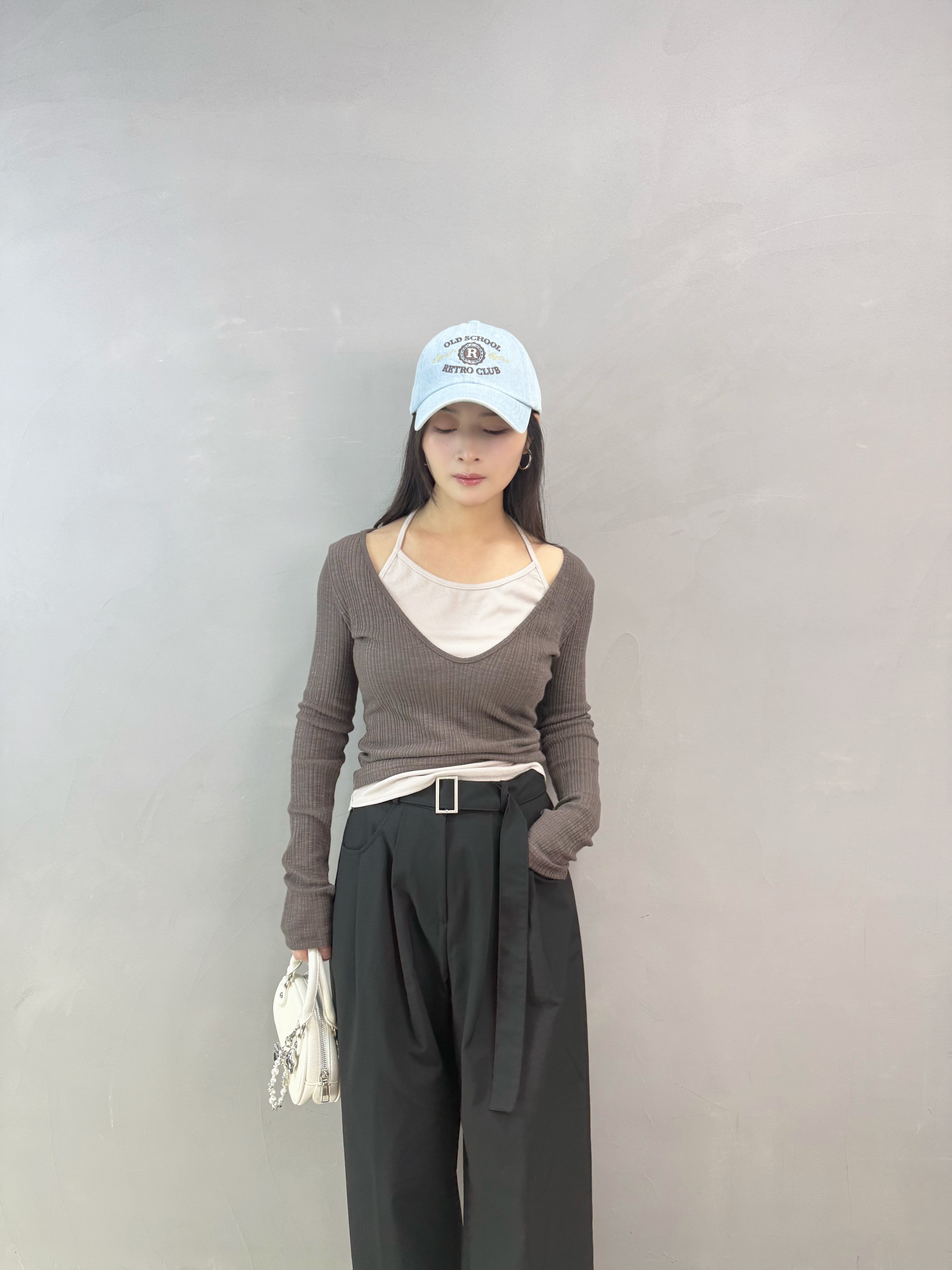 F21 拼色暗紋假兩件top 