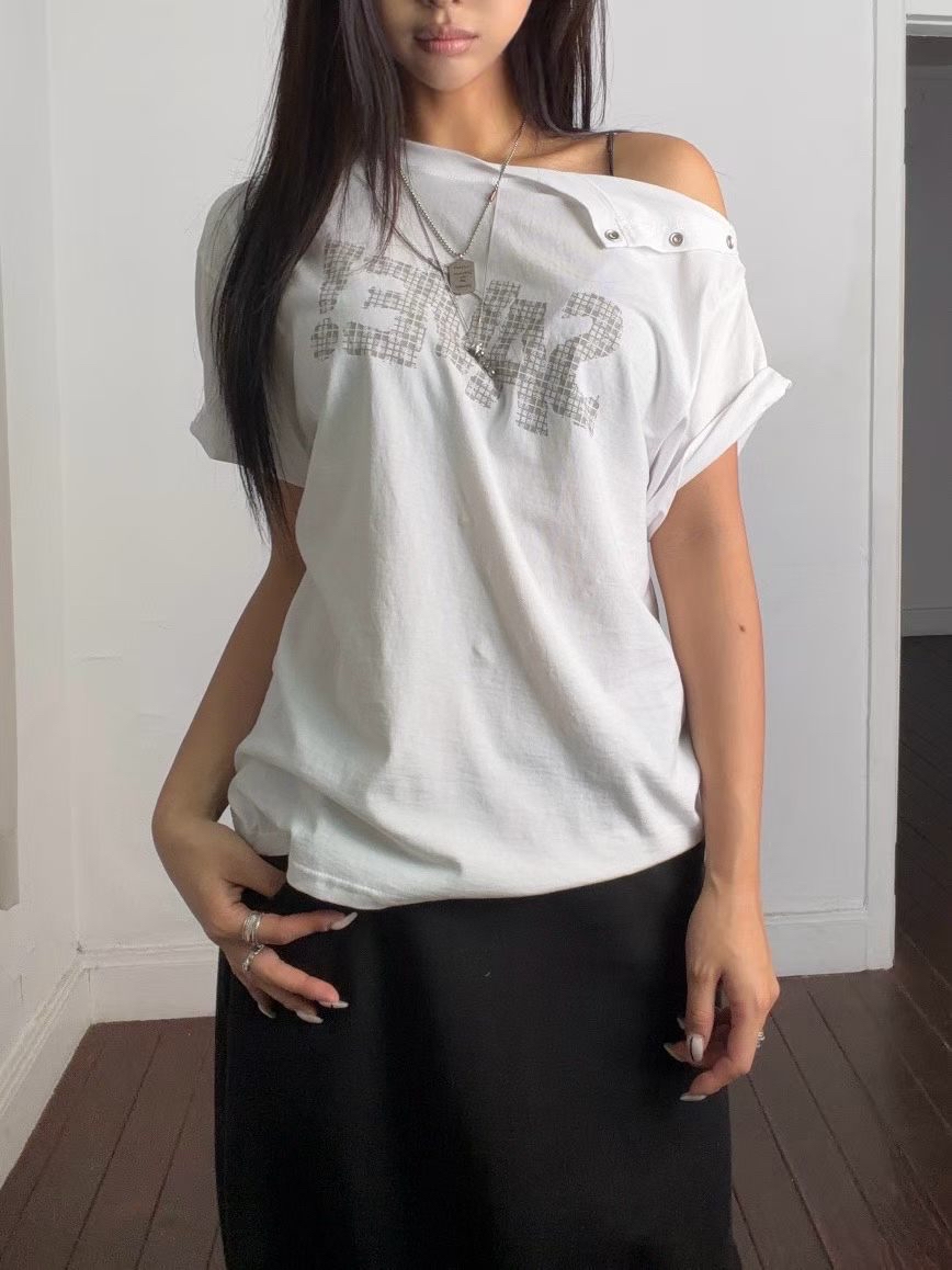 Asymmetric Snap Graphic Top