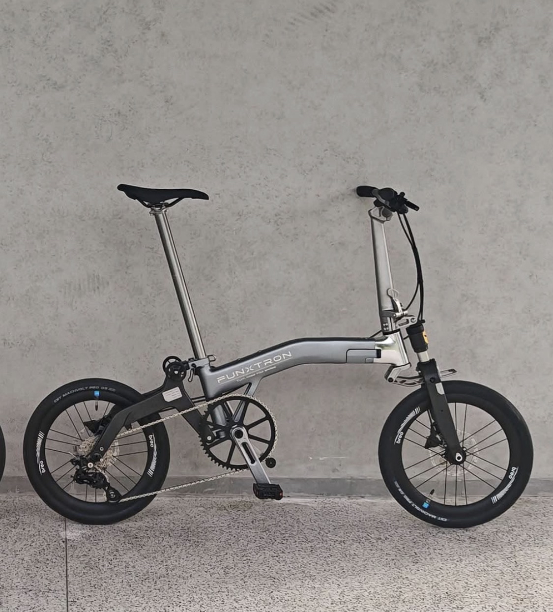 Funxtron Stardust 16” 349 Trifold bike 