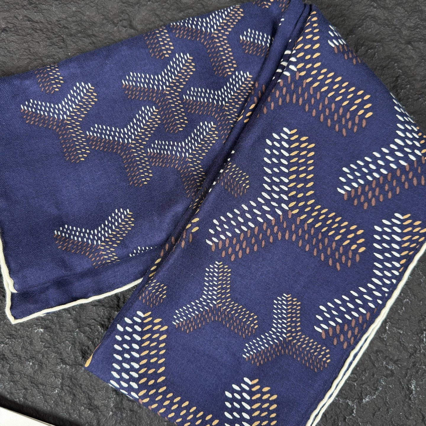 Pre-owned Goyard SILK