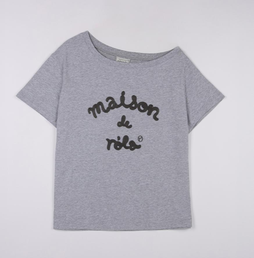 4月新款都有獨家優惠🤩 🎀Rolarola 🎀 IMAISON DE ROLA EMBROIDERY OFF shoulder T-SHIRT 原價53000won 獨家折扣優惠 size: free Grey/black /white 29/3 23:59截單