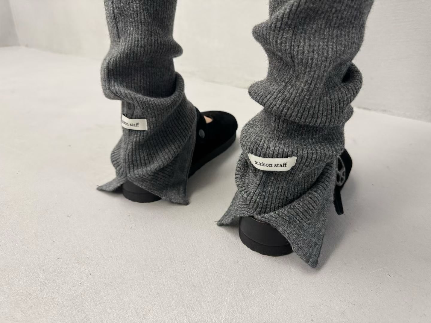 (2026FW) MAISOSNTAFF - LEG WARMERS