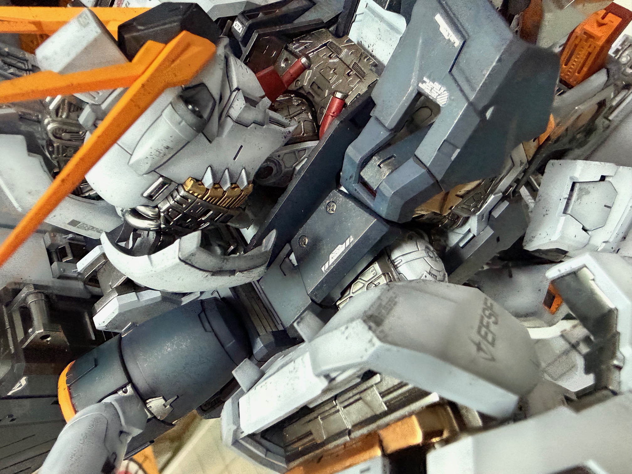 perfect grade unleashed rx-93 (completed Model)