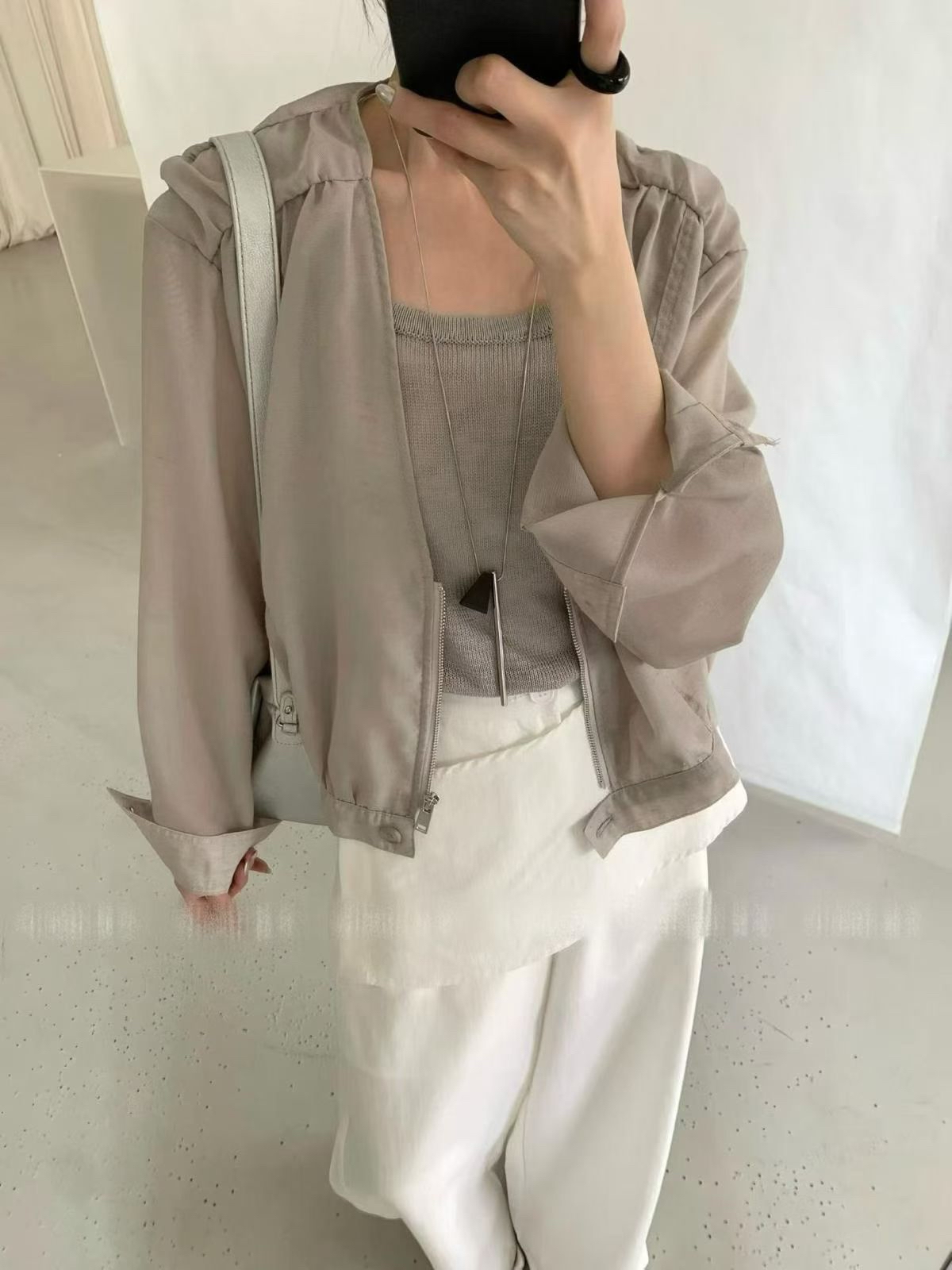 拉鍊V領薄外套 