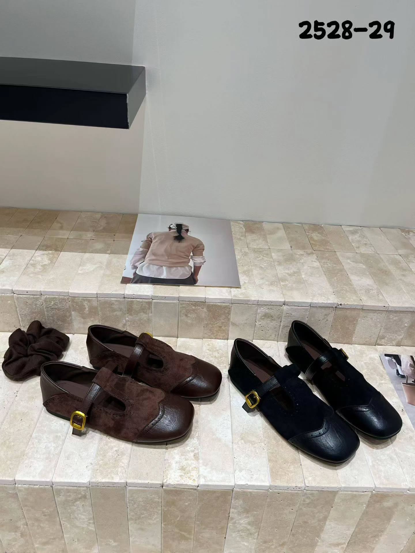 2528-29 复古钩花平底鞋 🇨🇳