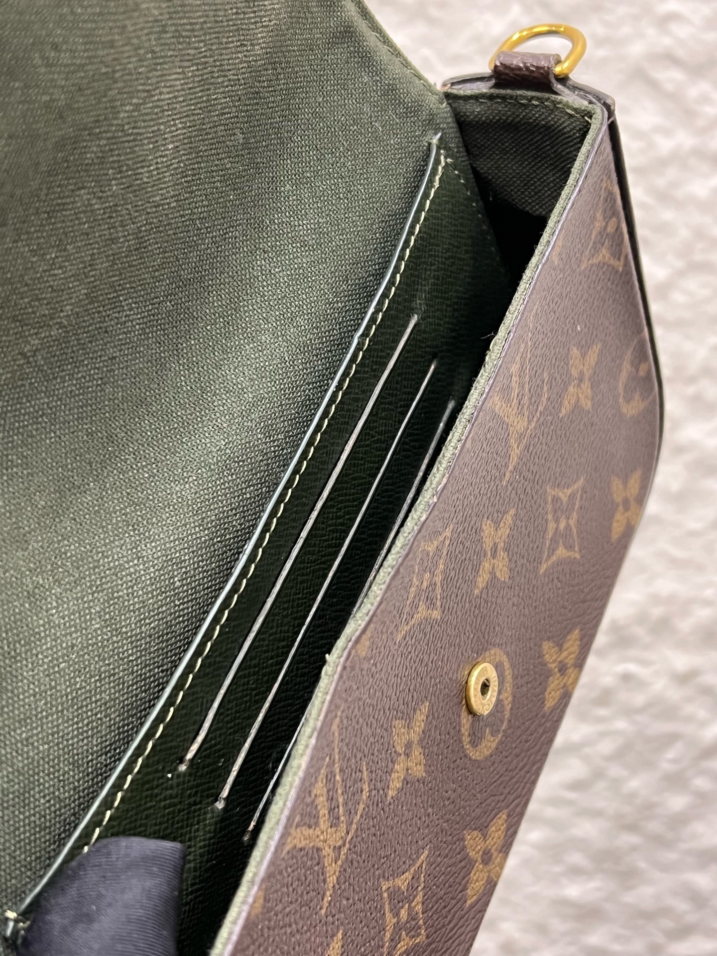 【預訂貨品】LV老花綠三合一woc