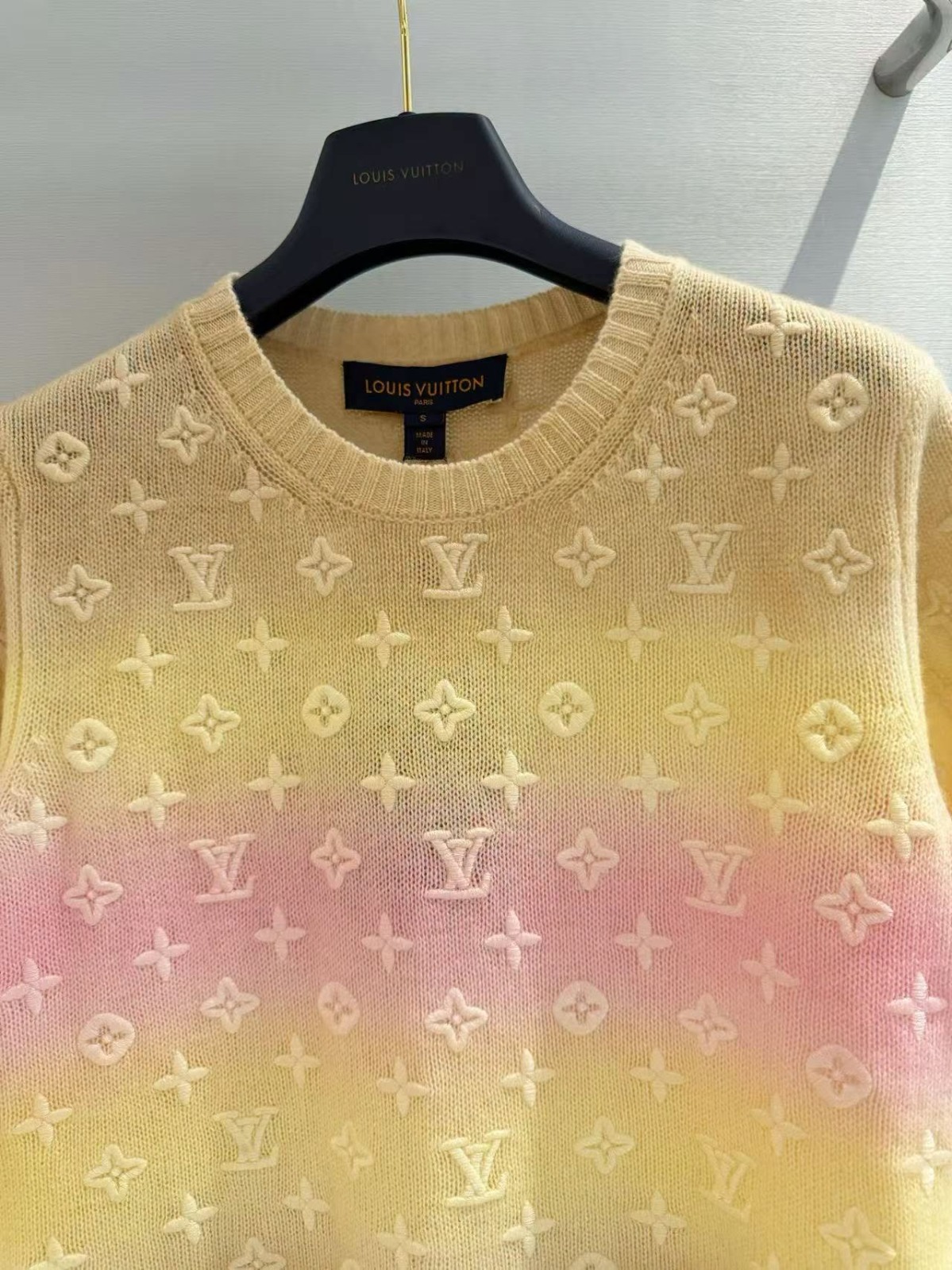 【原單】LV 3D Monogram Tie Dye Knit Top 3D立體字母紮染針織上衣