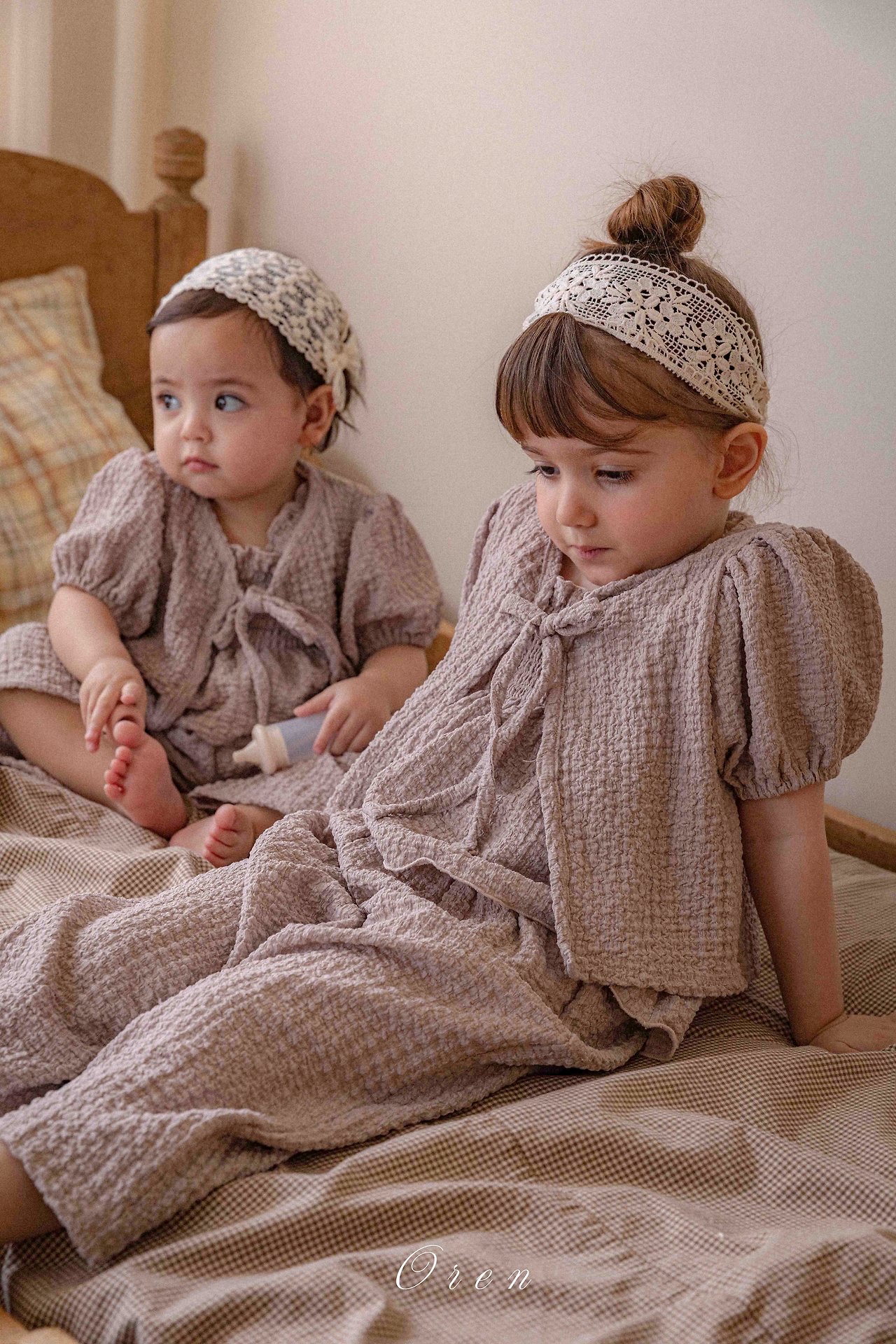 ☀️預訂 韓國直送☀️🇰🇷Oren Vienna兩色荷葉邊吊帶背心外套長褲三件套裝