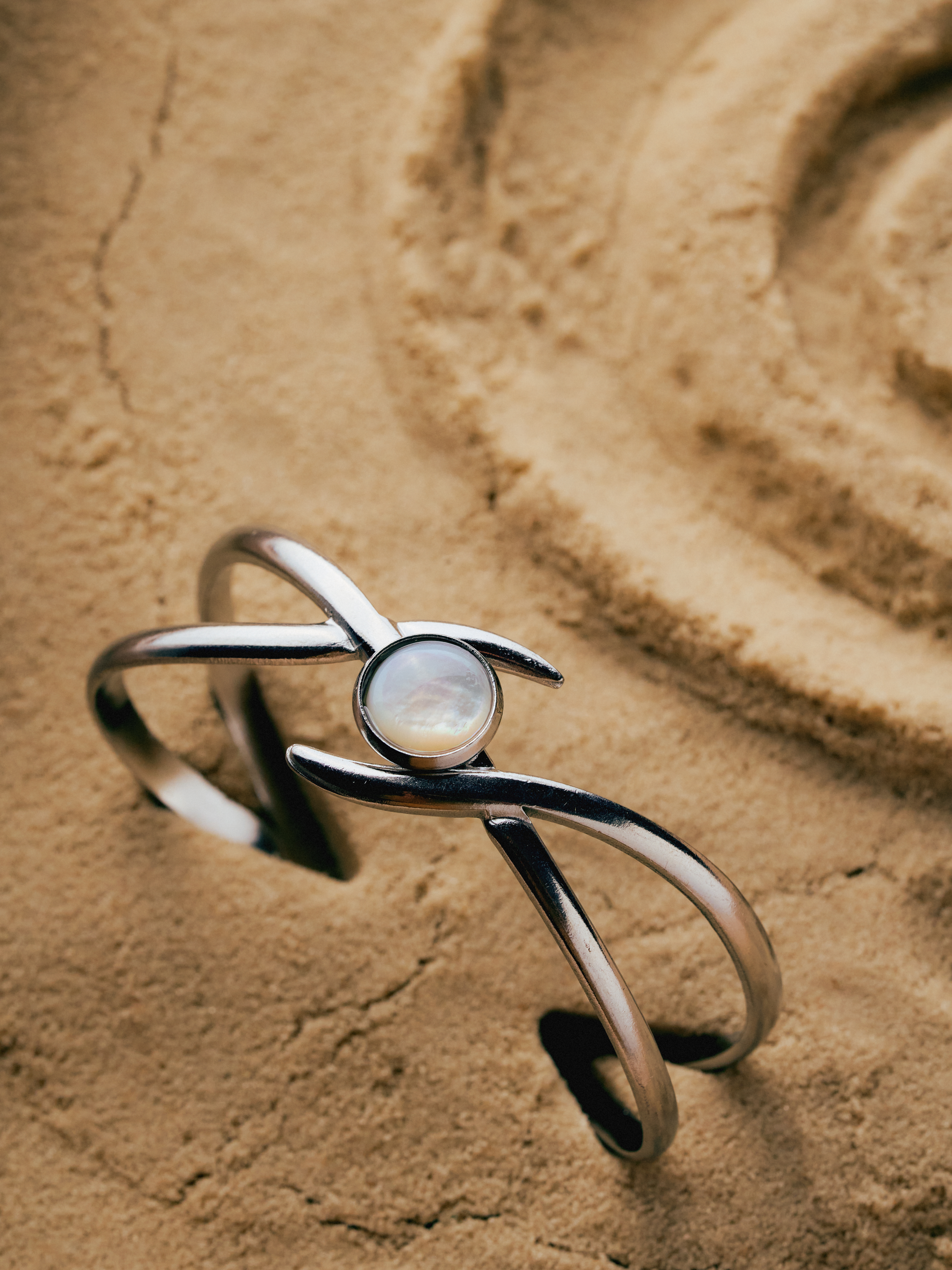 Shell Bloom Bangle