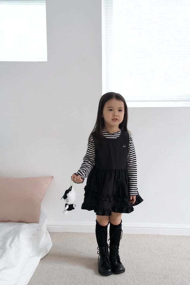 Momoann | OPS Black size 7(100-105)