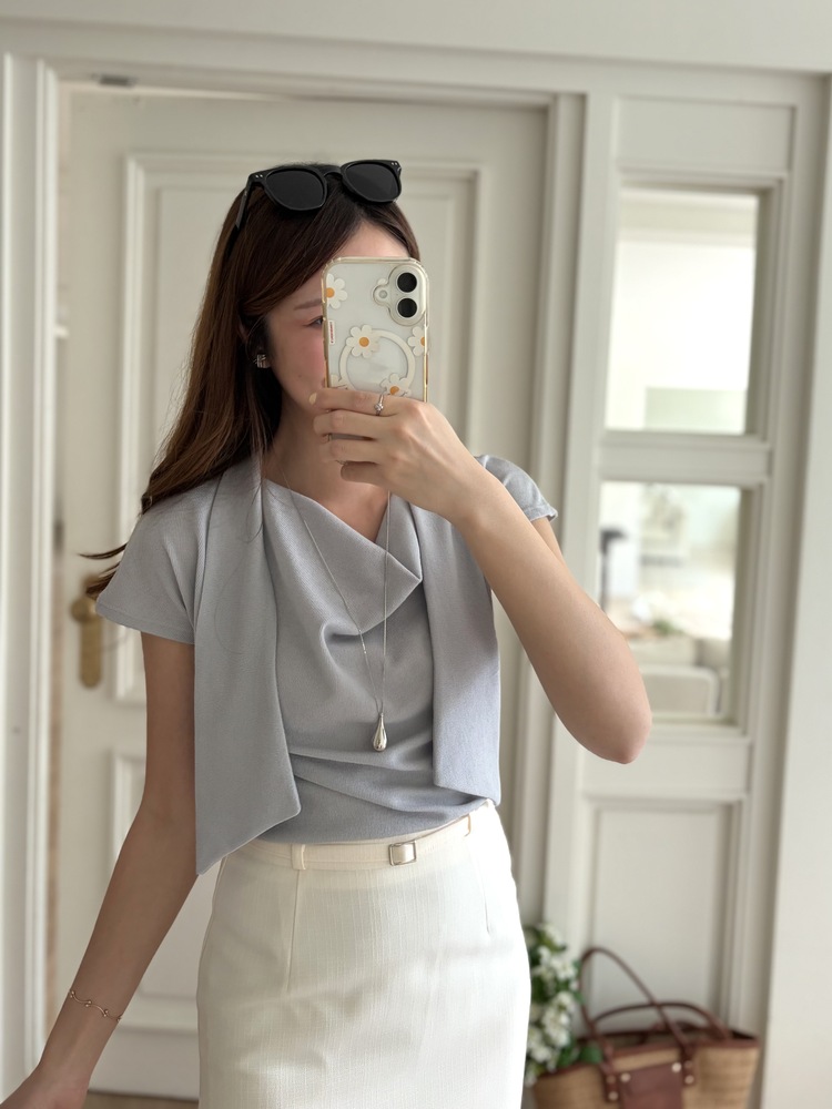 The Daily Tie Detail Top (Blue)