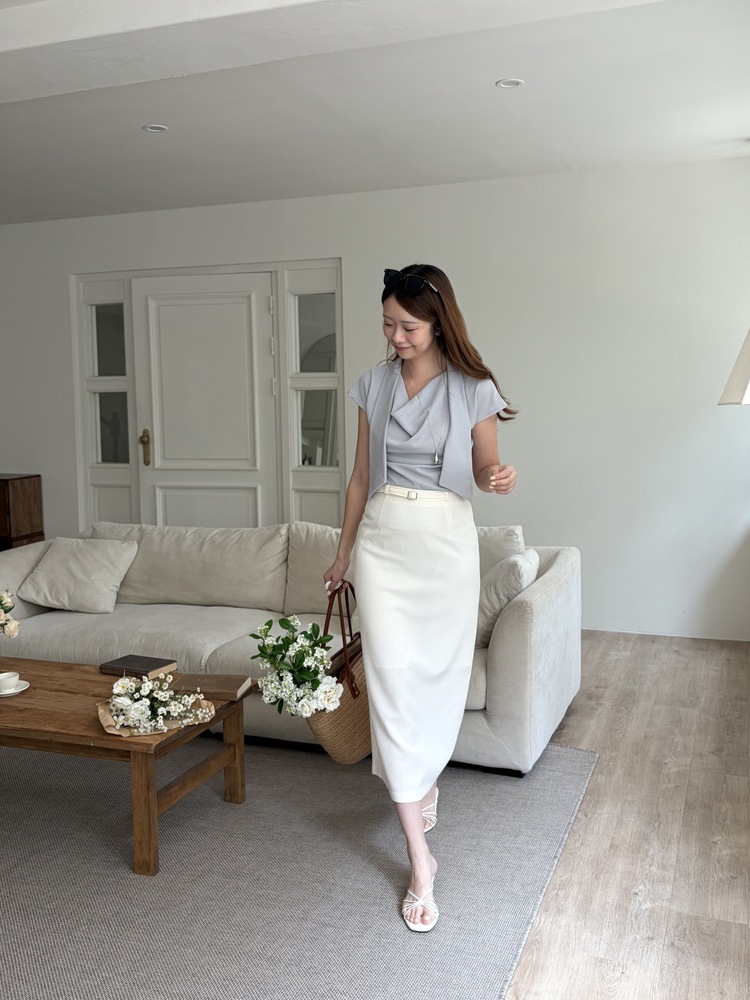 The Belted Straight Skirt (Ivory)