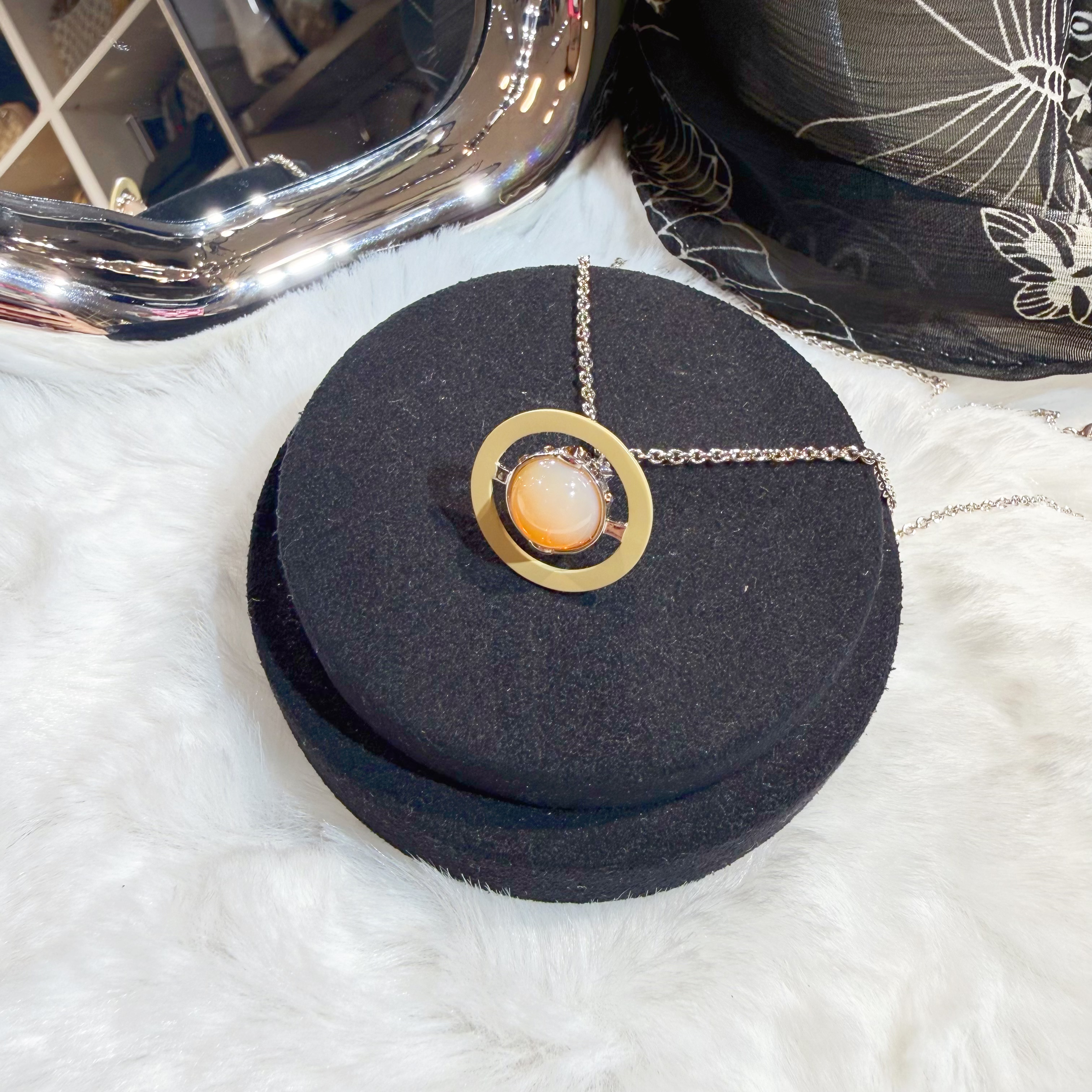 VW Luzia 3d tiny necklace yellow/moon