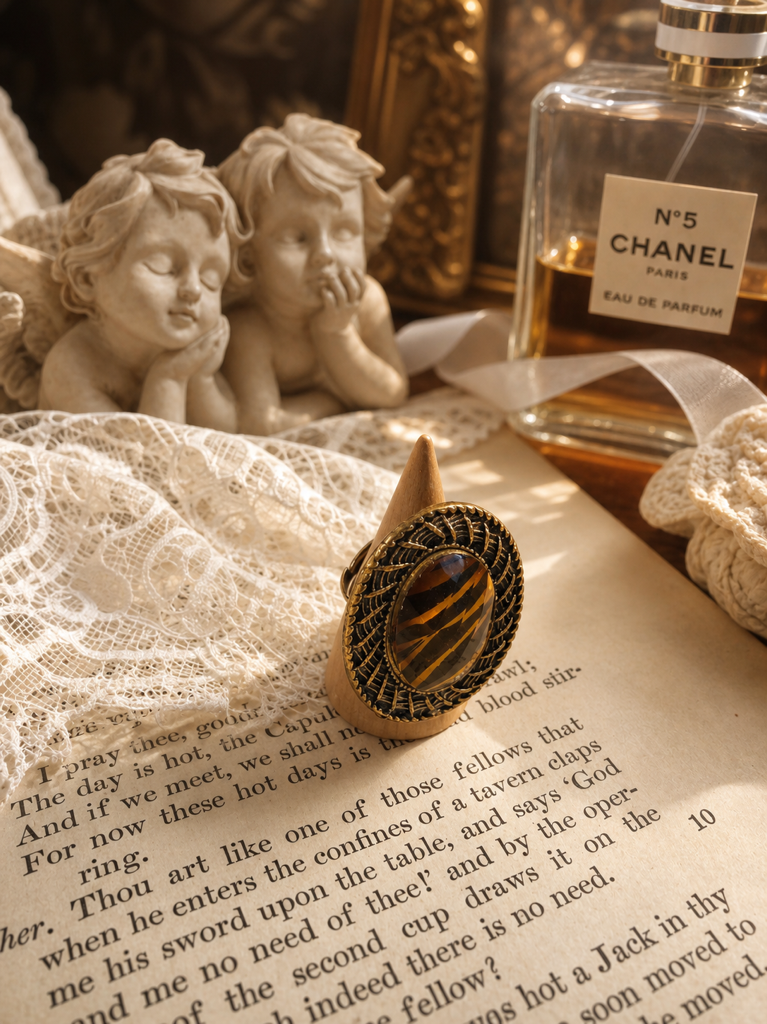 珍奇閣的微型詩篇 ∙ 西洋古董寶石與浮雕造型戒指系列 The Curio Cabinet’s Miniature Psalms ∙ Vintage Gemstone & Motif Statement Ring Collection