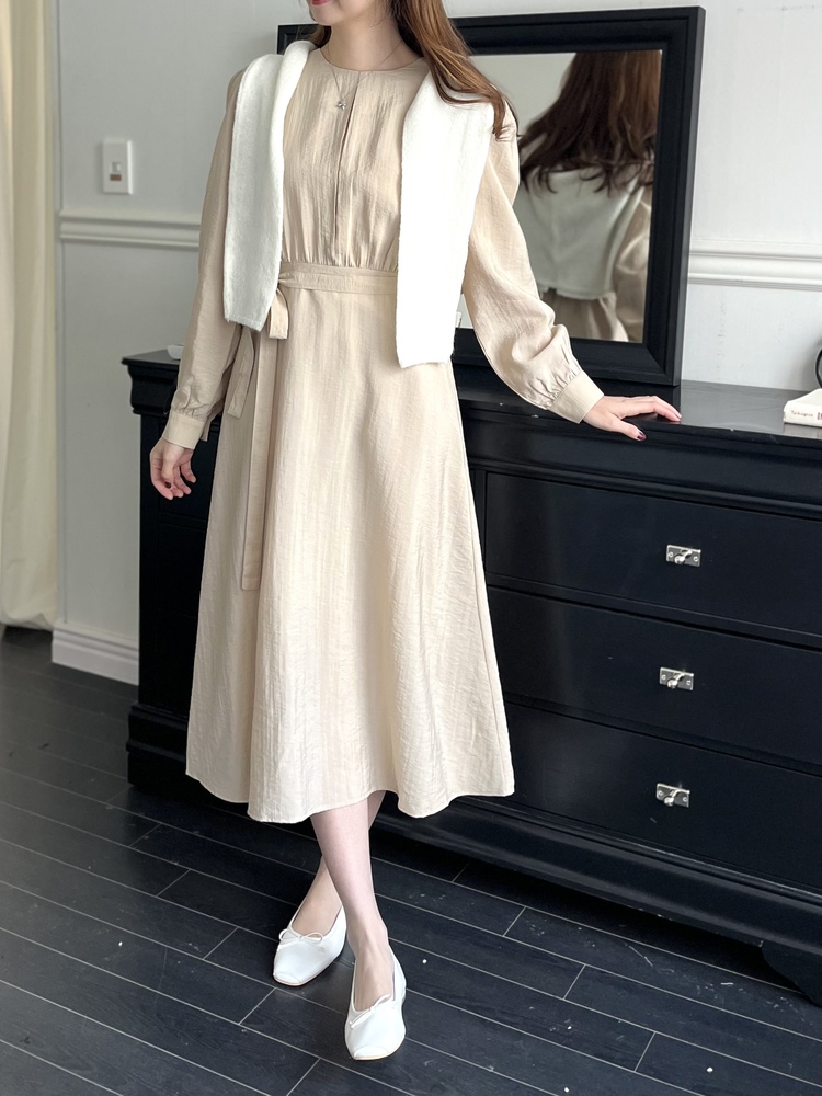 Pleated Yoke Detail Dress (Beige)