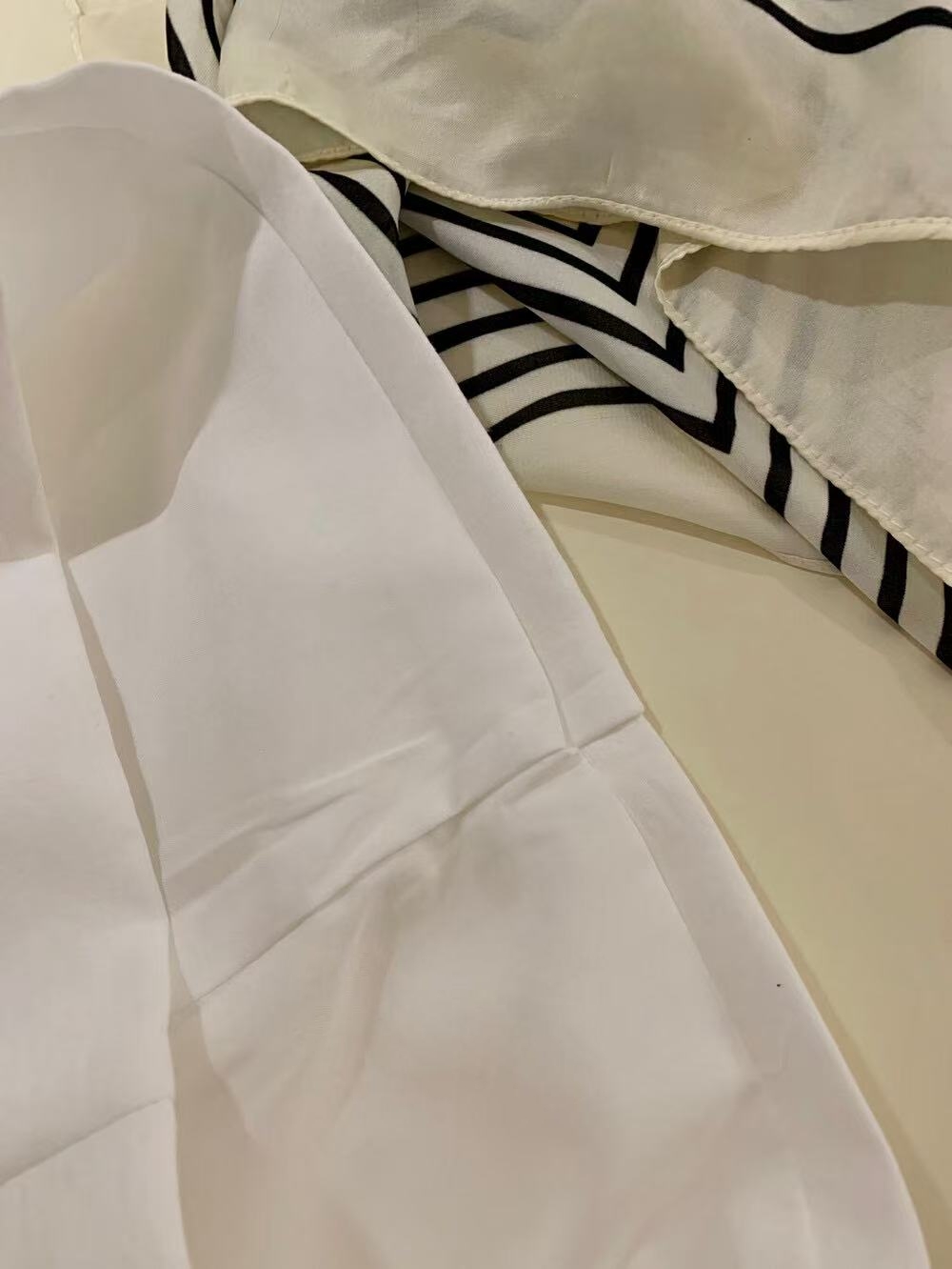 Maya Top + Short Sets 法式高级感吊带上衣+短裤套装 ( 2 Colours )