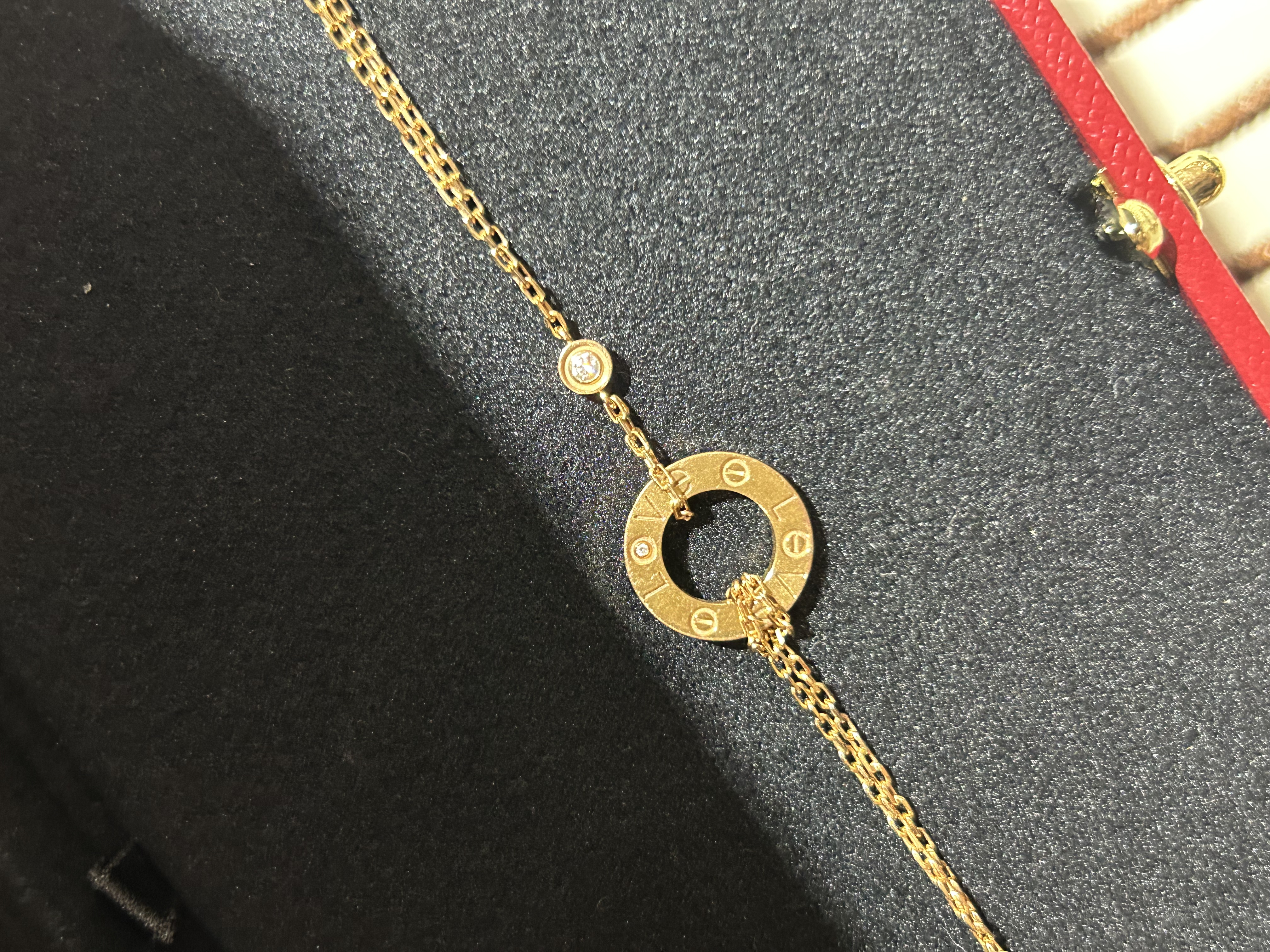 Cartier LOVE BRACELET ON CHAIN, 2 DIAMONDS 18K 100%Authentic, 95%New ✅專門店收據✅證書✅Box