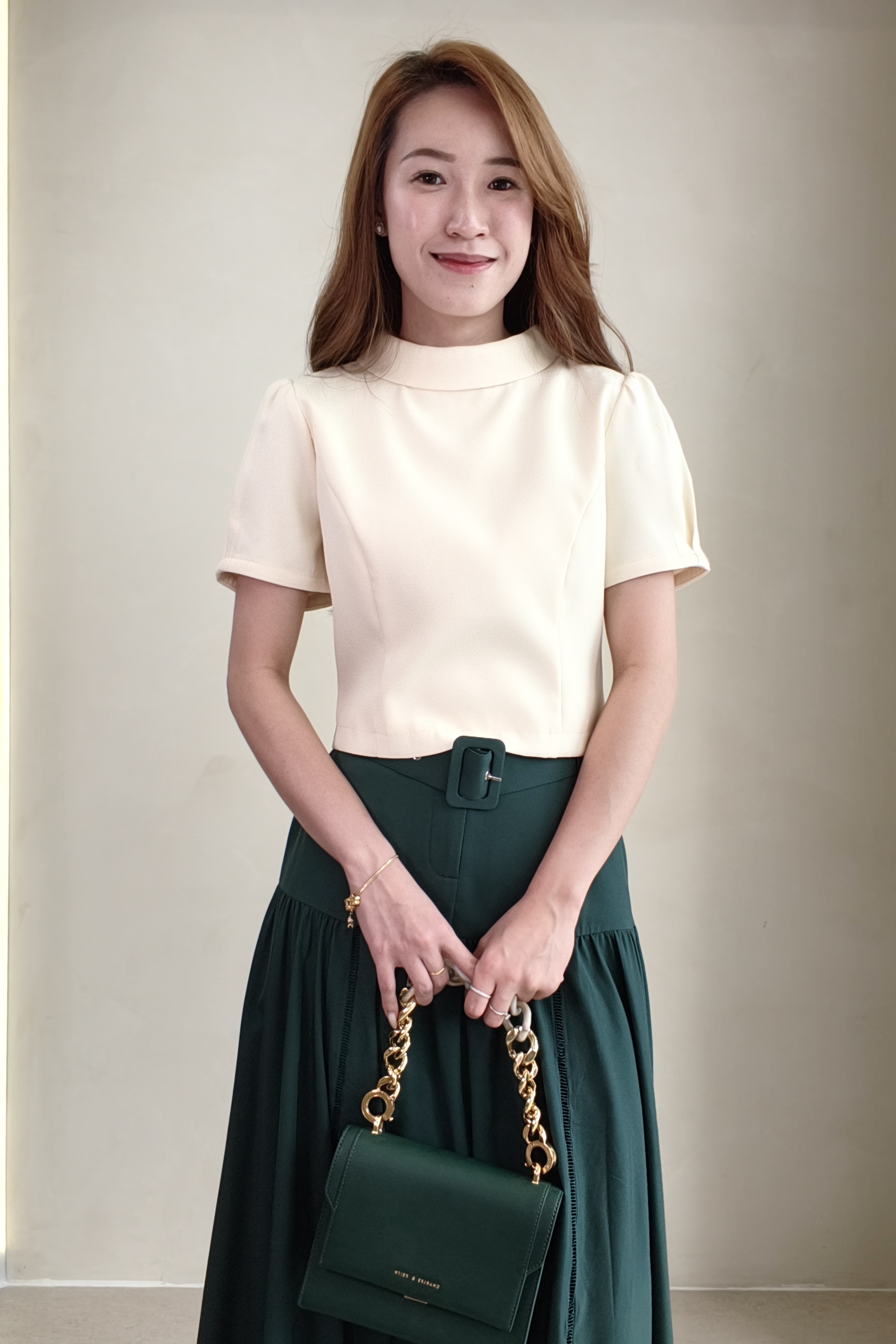 10141375 Elegant Mock Neck Puff Sleeve Top