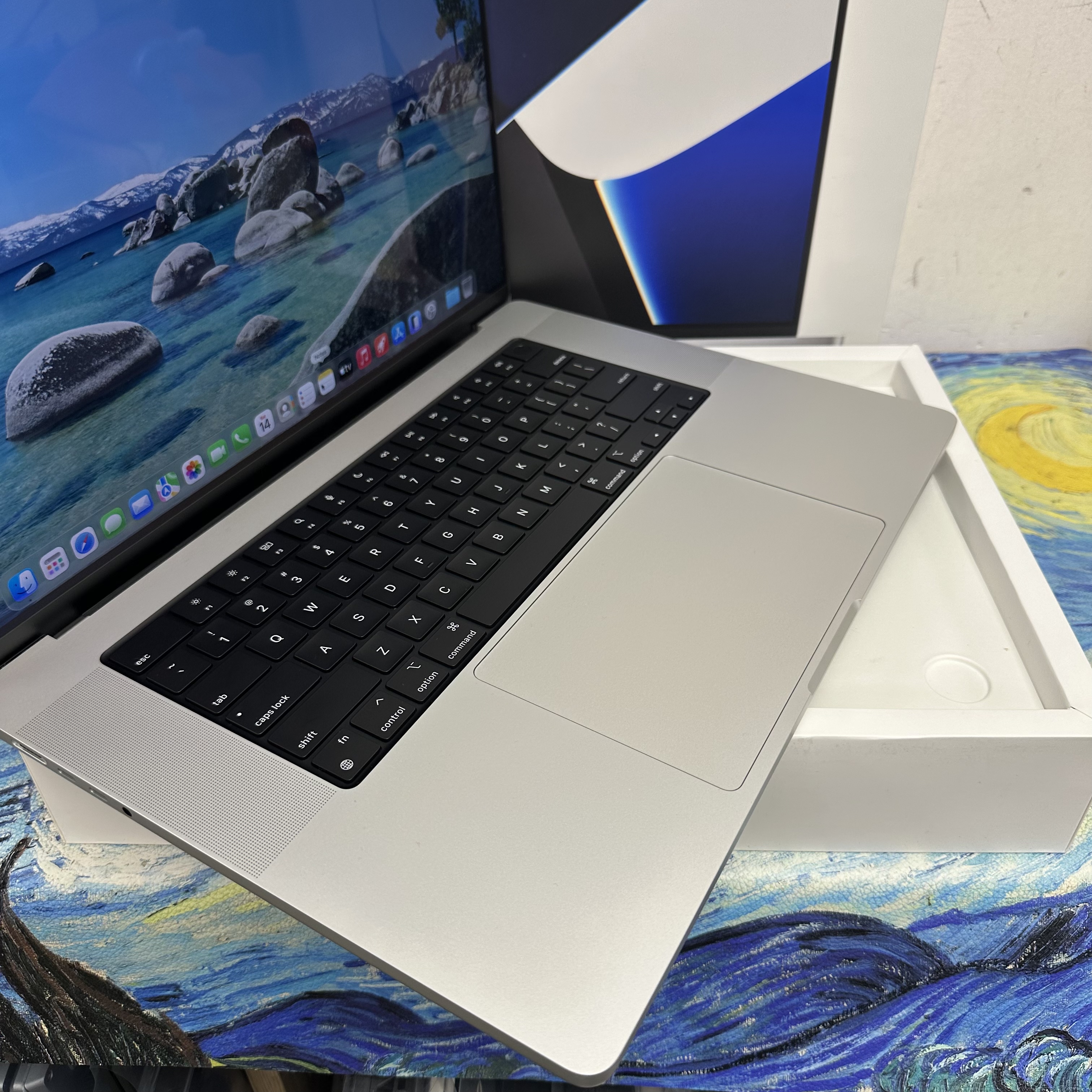 APPLE  MacBook Pro 2021/M1 Pro CPU/16GB Ram/512GB SSD/16核心GPU/10核心 CPU/Liquid Retina XDR Mon/16寸/銀色 / Gaming Laptop / Notebook / Laptop / PC / Movie / Netflix / Premium /