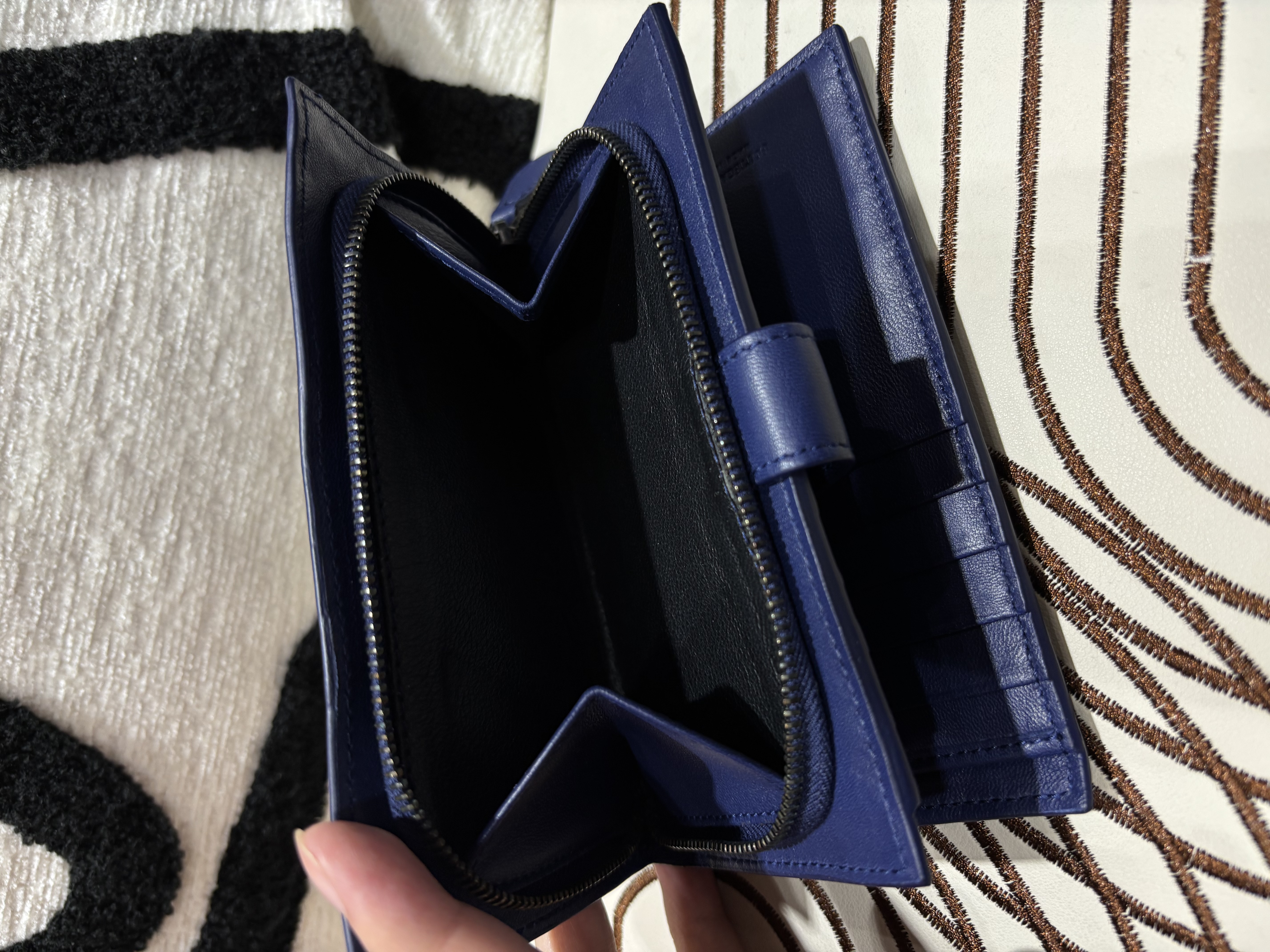 Bottega Veneta BV Long Wallet,100%Authentic,98%new  