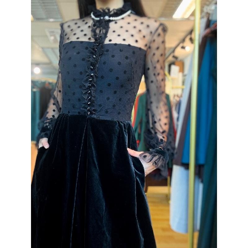 Vintage 1980s Gothic Style Polka Dot Lace x Velvet Evening Gown with Pockets (MT2571)