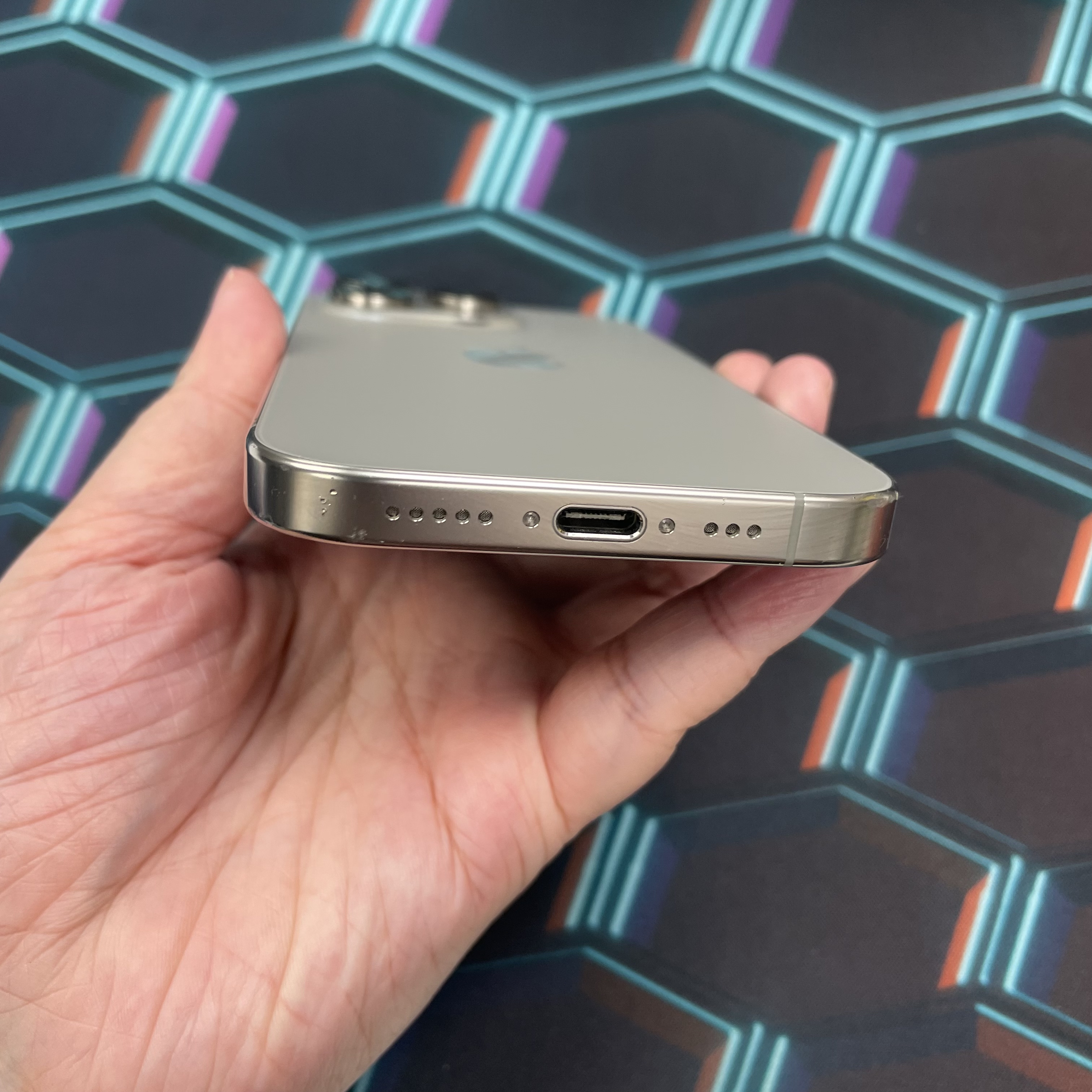 *6209 16 pro 超靚機 128GB 電90 原色 gray