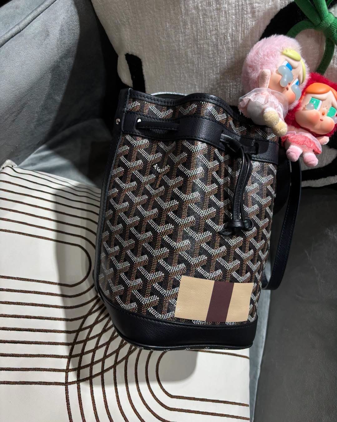 Goyard petit flot bucket bag 100%Authentic,98%new✅dust bag