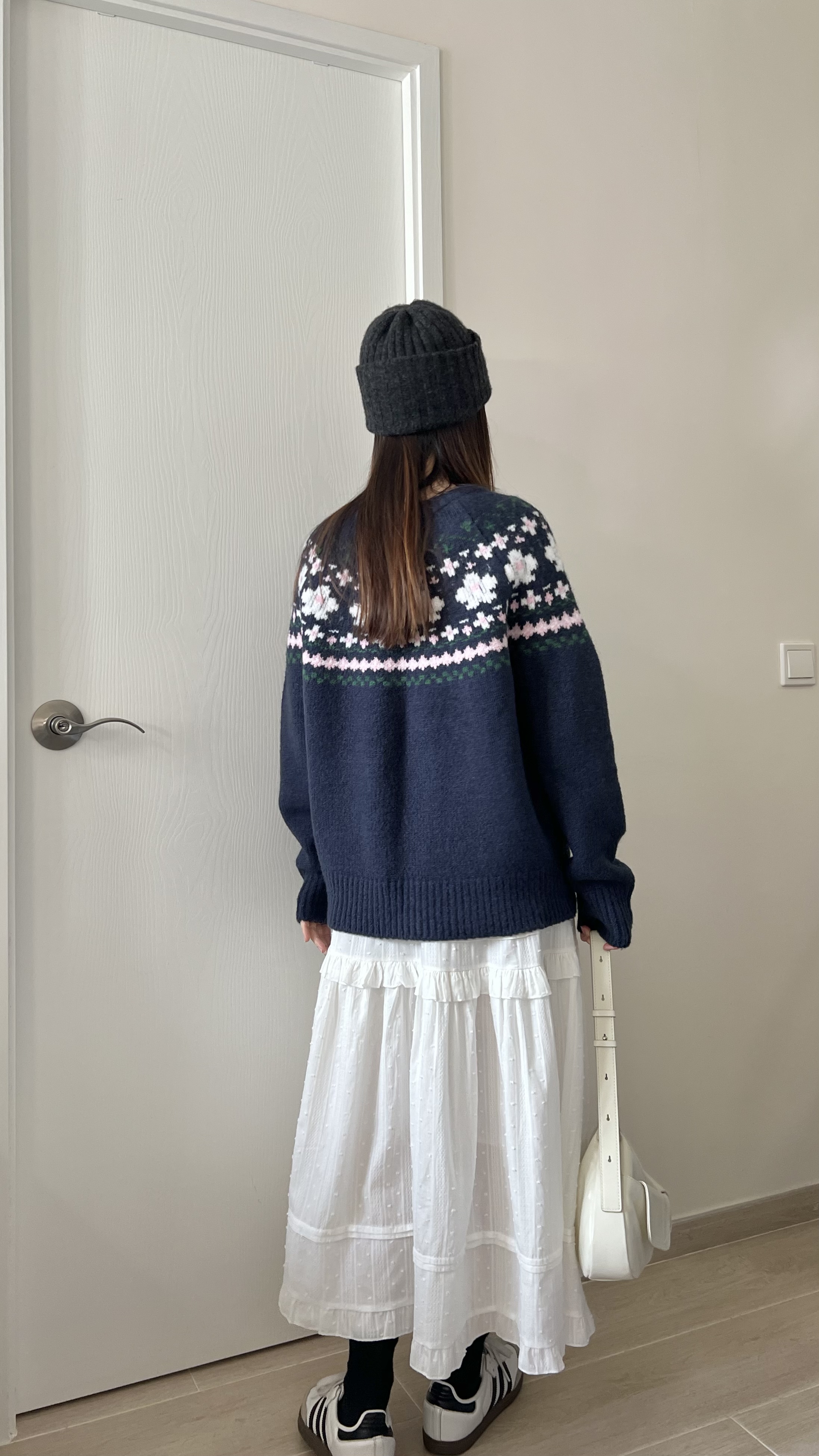 氛圍感圖騰冷衫 現貨