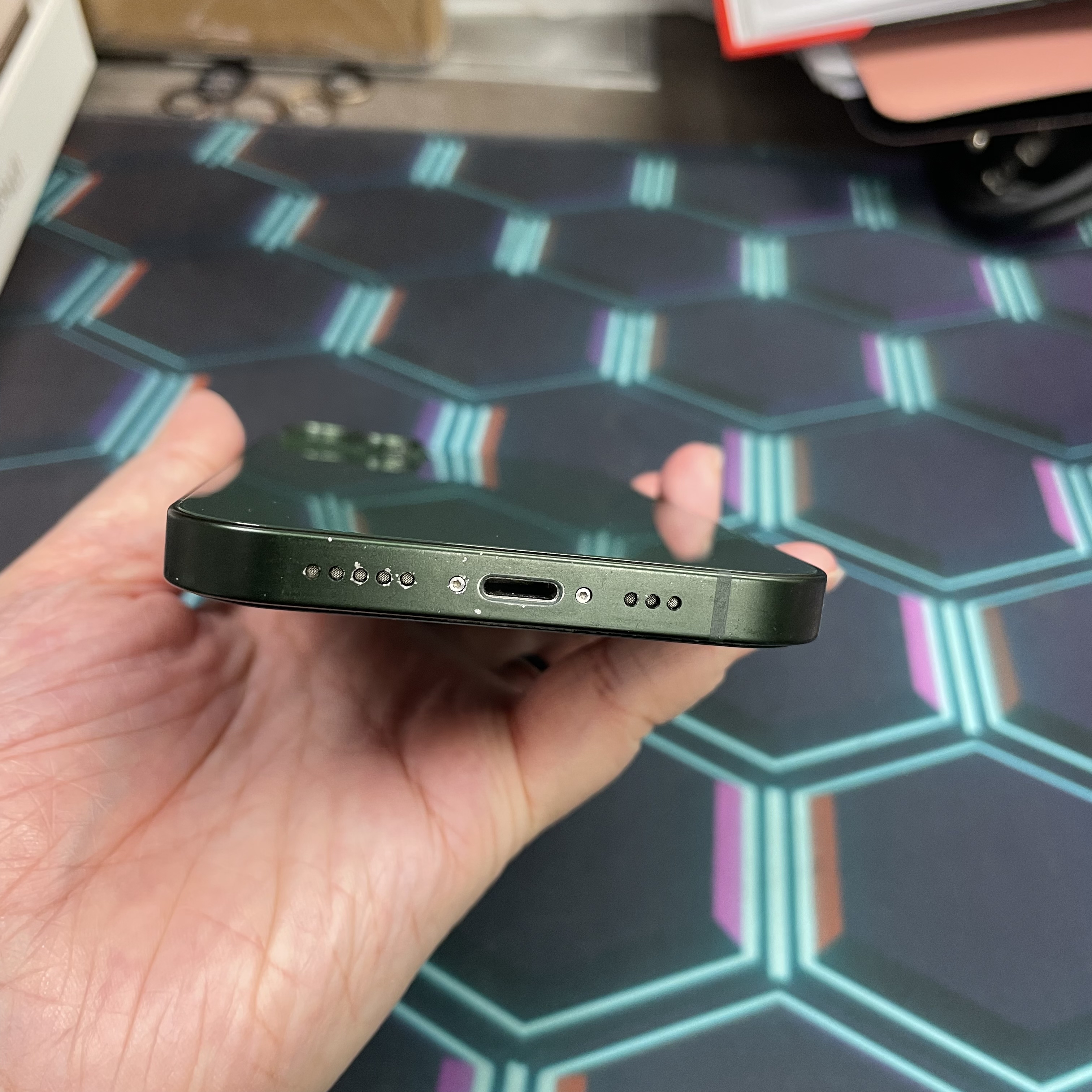 *8350 13 超靚機 256GB 電71 綠色 green