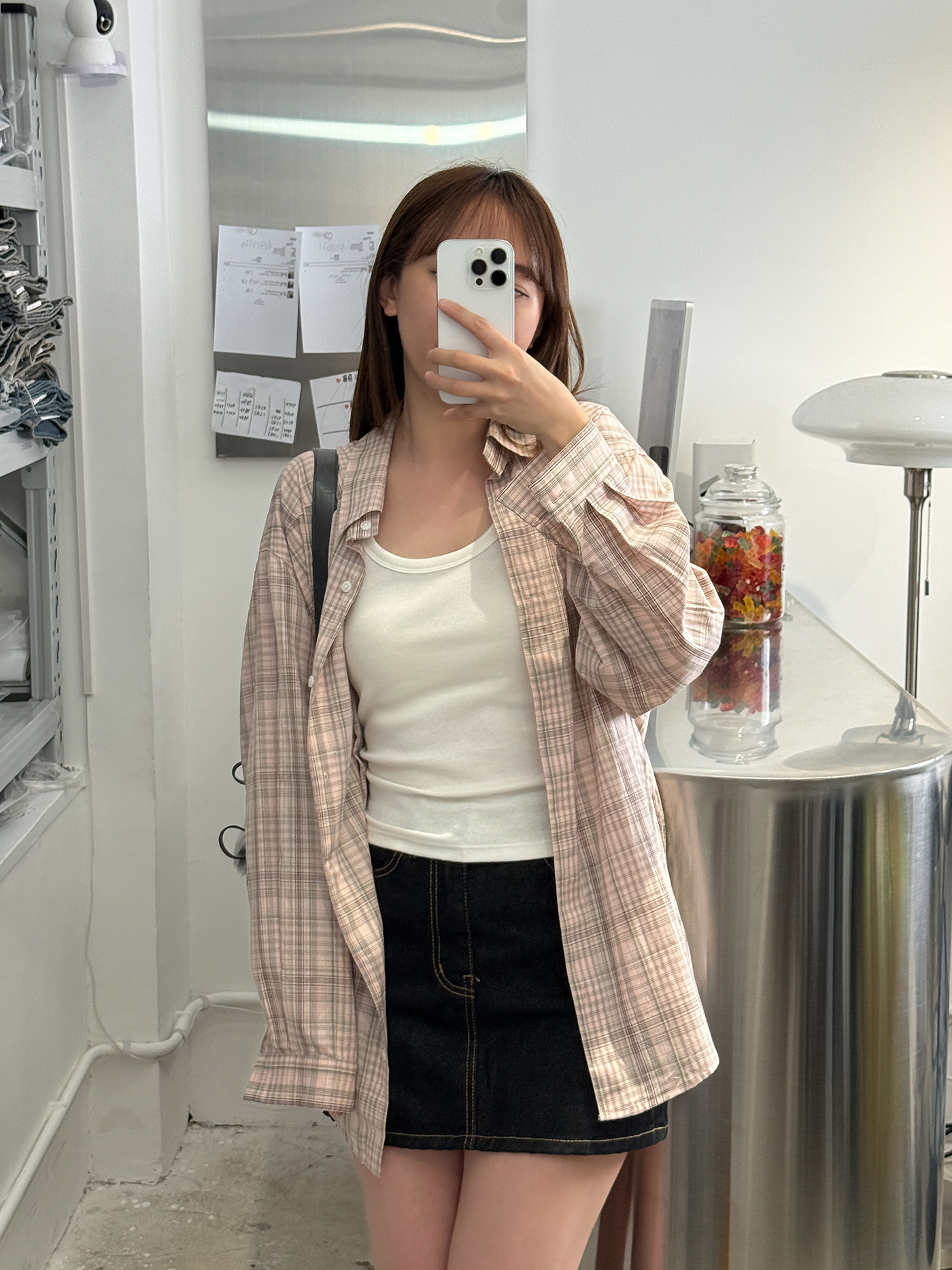 𝐋𝐨𝐨𝐬𝐞 𝐩𝐥𝐚𝐢𝐝 𝐛𝐮𝐭𝐭𝐨𝐧-𝐝𝐨𝐰𝐧 𝐬𝐡𝐢𝐫𝐭