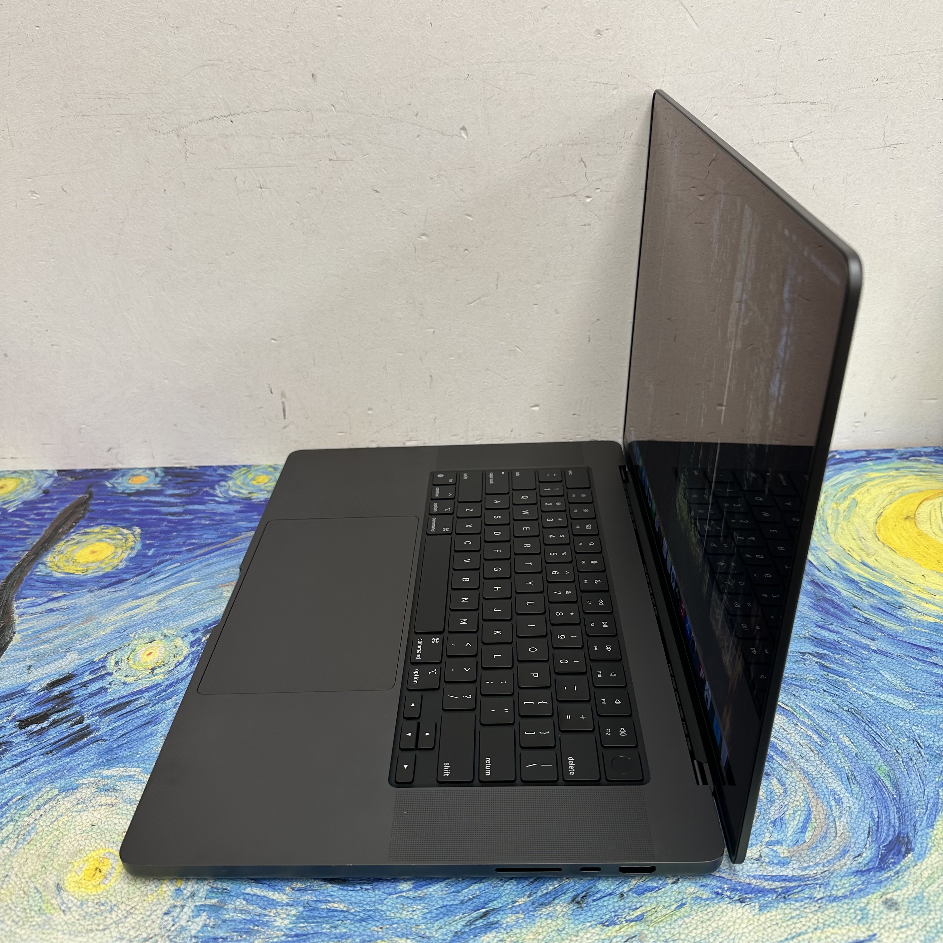 （稀有頂配😍M3 Max CPU MacBookPro )APPLE  MacBook Pro 2023/ M3 Max CPU / 128GB Ram/8TB SSD/40核心GPU/16核心 CPU/Liquid Retina XDR Mon/16寸/黑色 / 畫圖/剪片/ Gaming Laptop/ 頂級/ 專業 