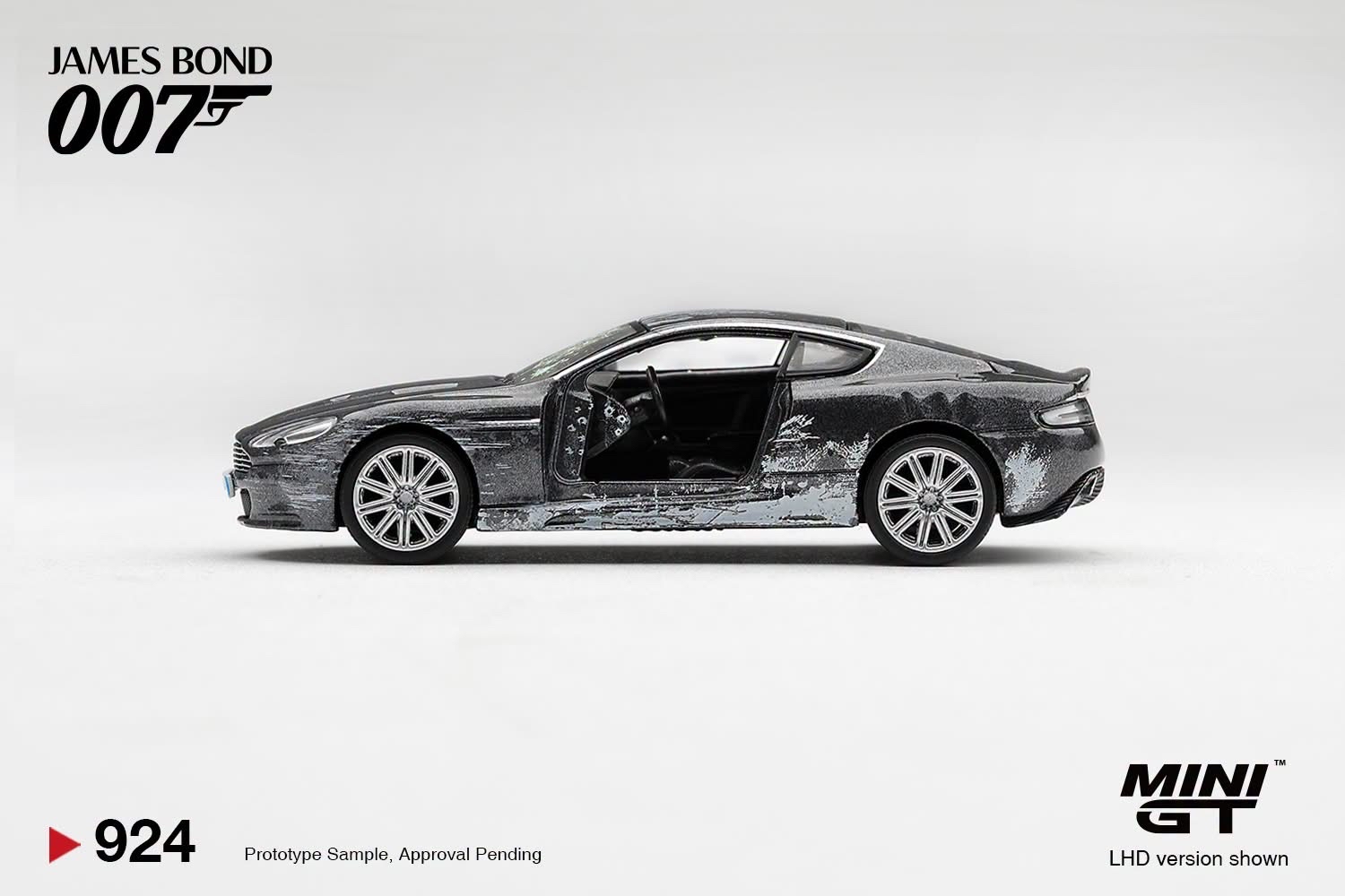 （預訂 Pre Order) MINI GT  ( MGT00924-007E ) Aston Martin DBS "Quantum of Solace" / English Blister Packaging