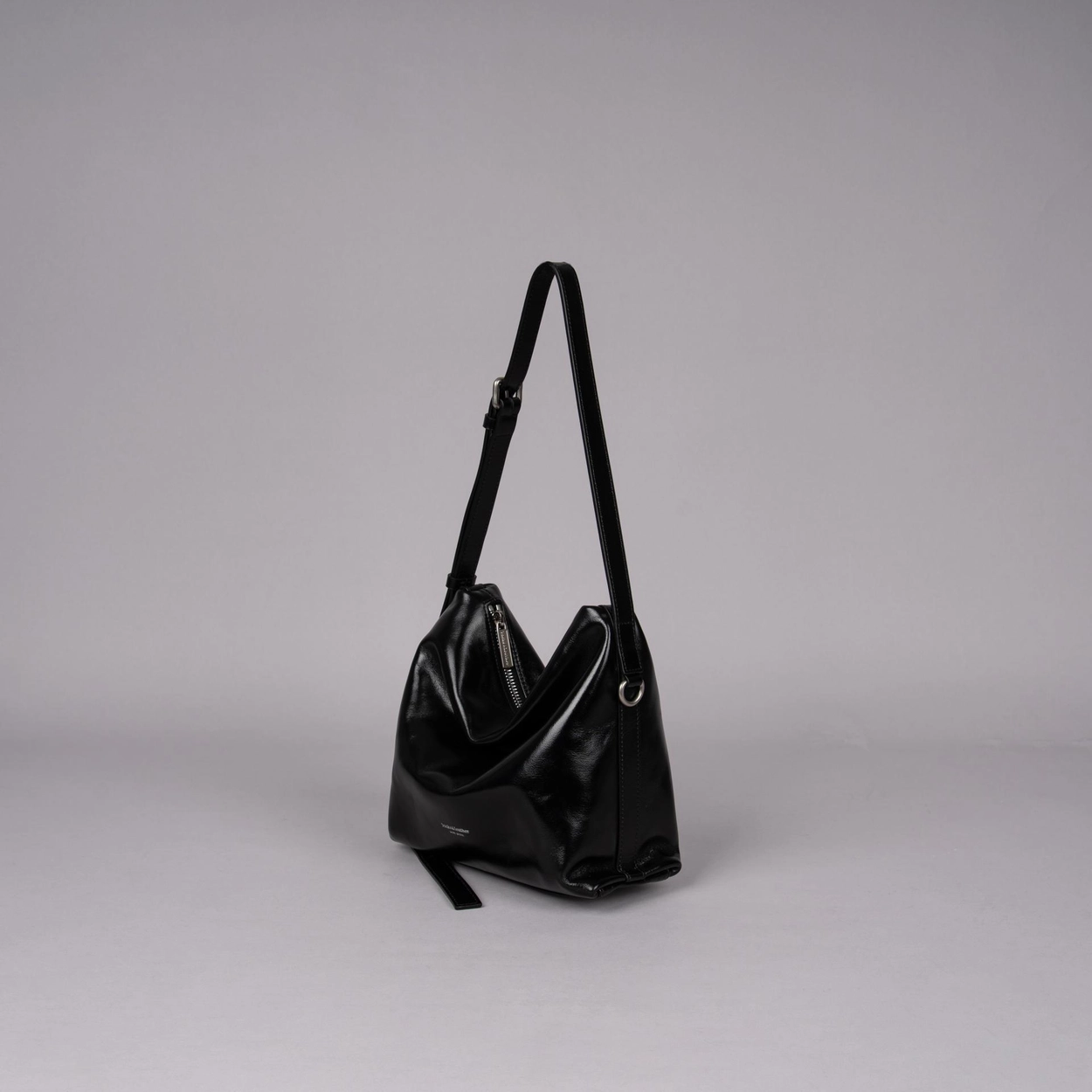 預購_牛皮亮面 Low Bag (S) By Bucks & leather