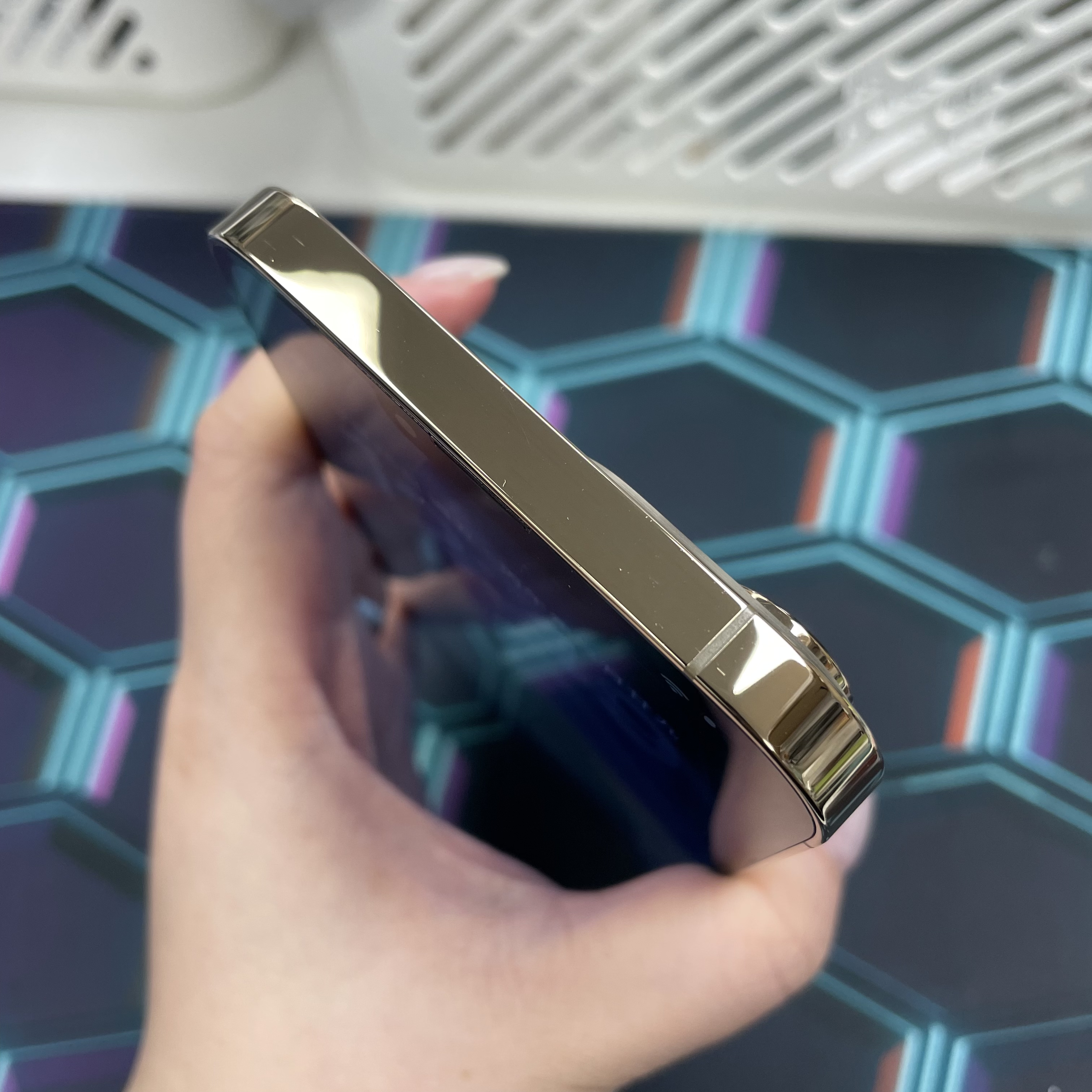 *6538 13 Pro max 完美機 256GB 電79 金色 gold