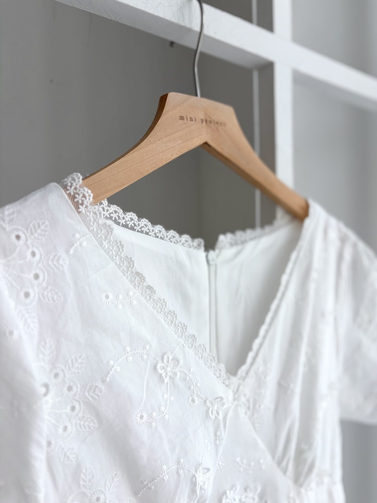 Aurelie Embroidered Dress (White)