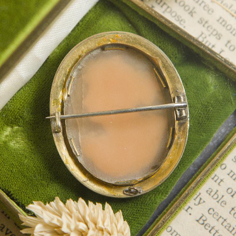 Antique Victorian Shell Cameo Brooch Featuring Greek Style Lady in Engraved Golden Frame(AN101)
