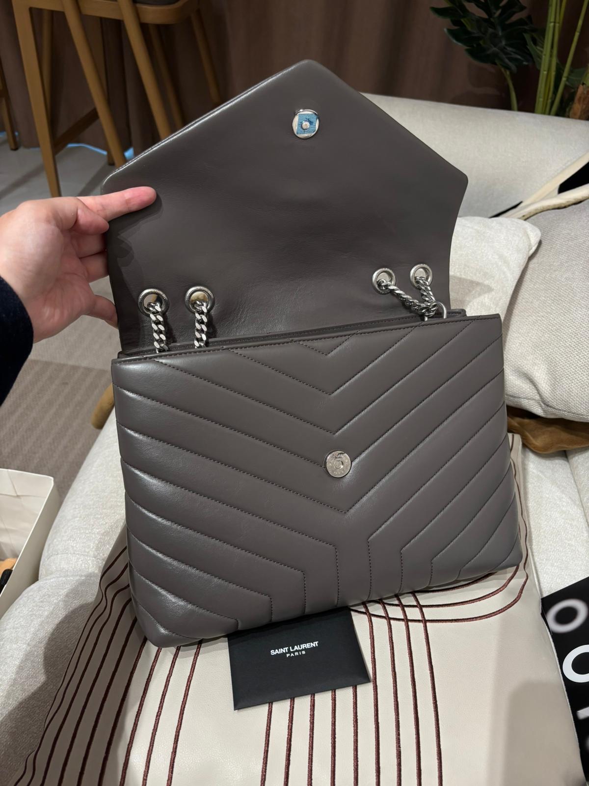 YSL Saint Laurent Loulou Grey Calfskin Chain Shoulder Bag  100%Authentic ,98%new  ✅ certificate card✅dust bag