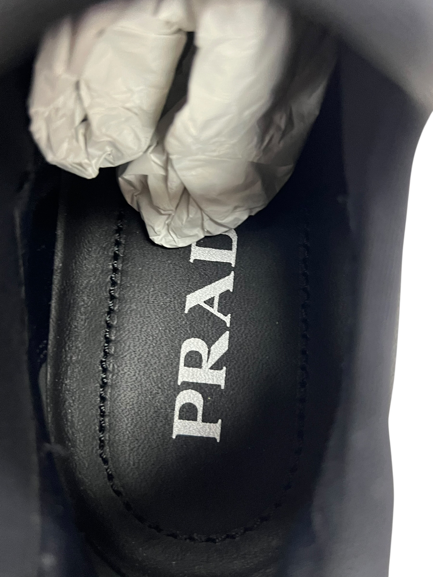 Pre-Owned PRADA Sneakers / Product Code: 070720