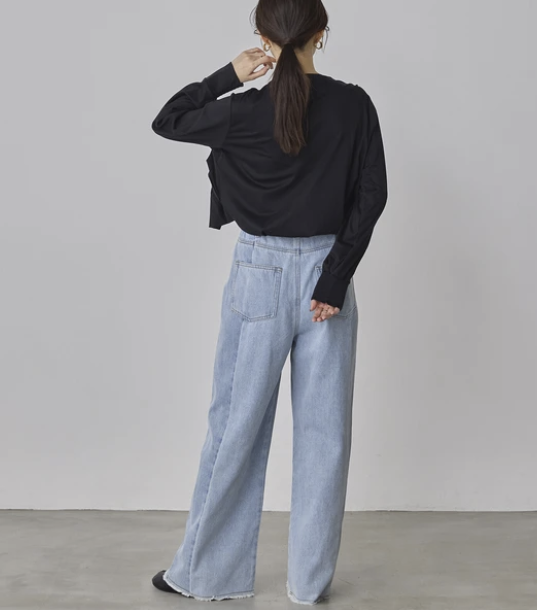 前褶飾圓領T恤 - 2026 流行穿搭  前褶飾T恤 春夏時尚穿搭 獨特設計 成人休閒 時尚穿搭 易於配搭 日本直送   #JP-I-260023