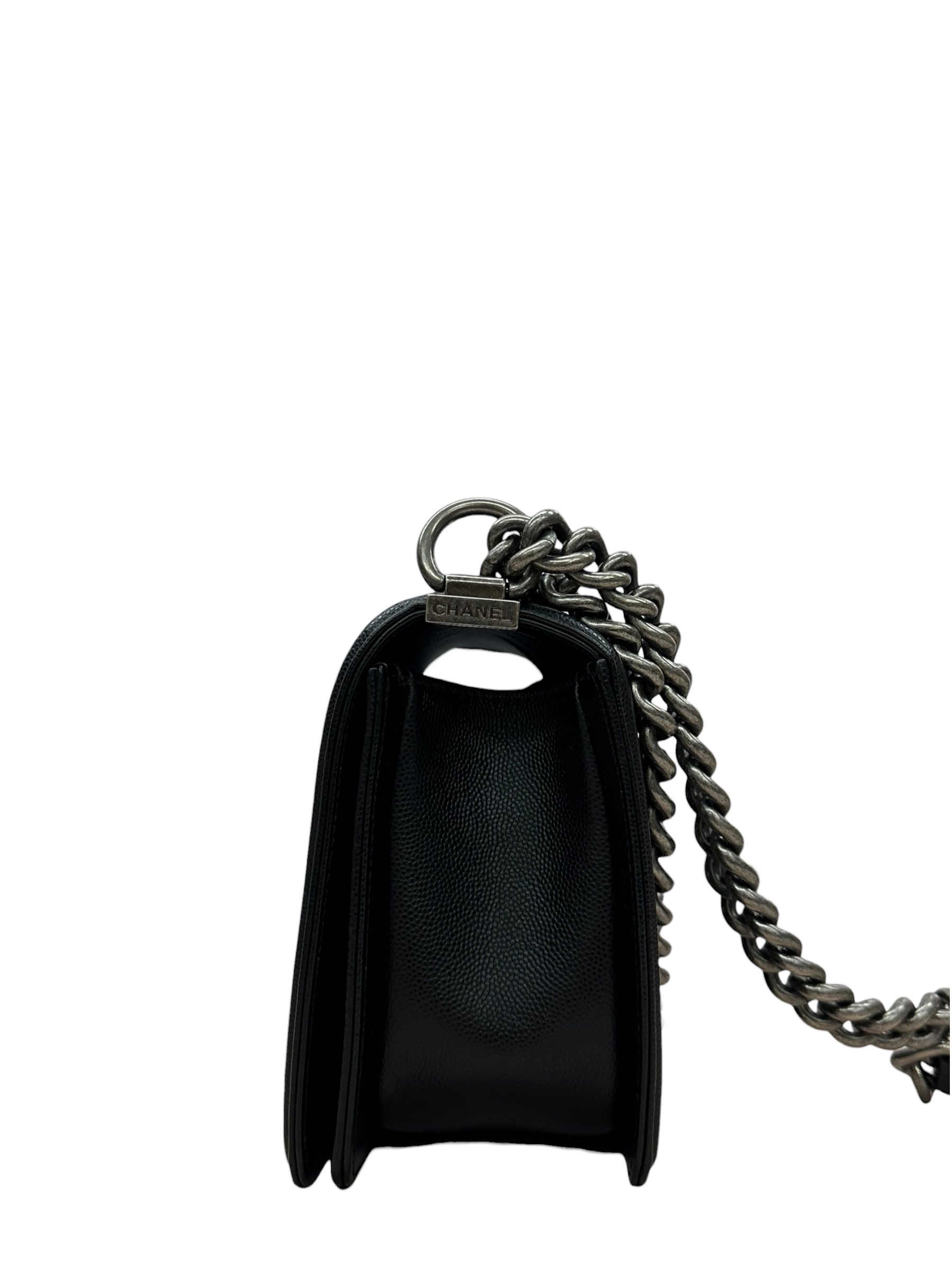 Pre-owned Chanel Boy 25 Handbag Calfskin / Product Code: 082104
