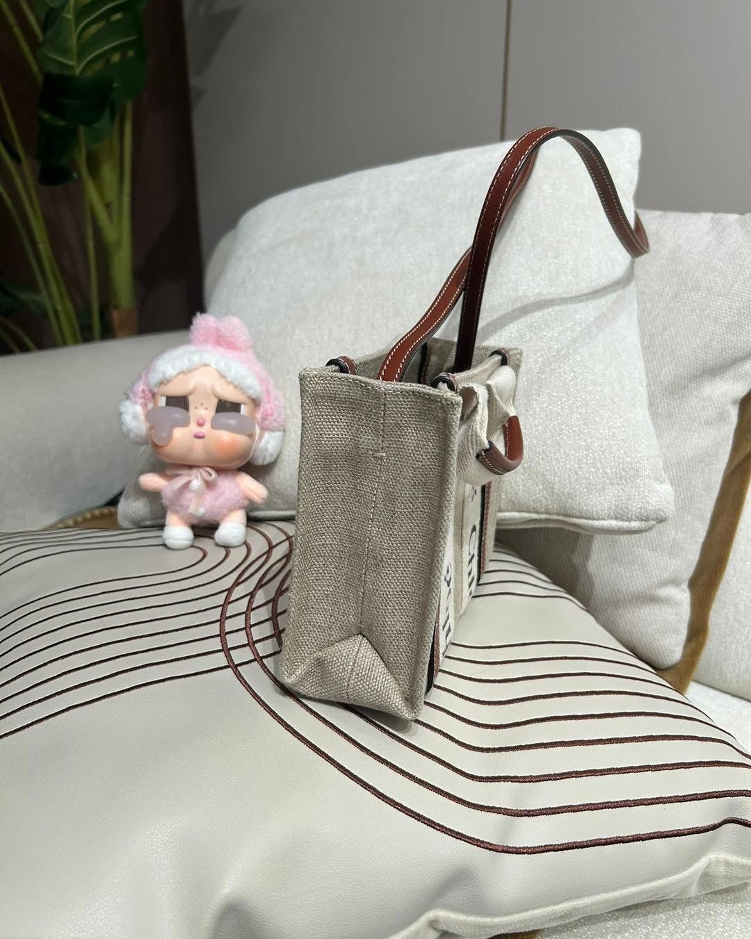 Chloe woody mini shoulder bag 2way 100%Authentic,98%new✅dust bag