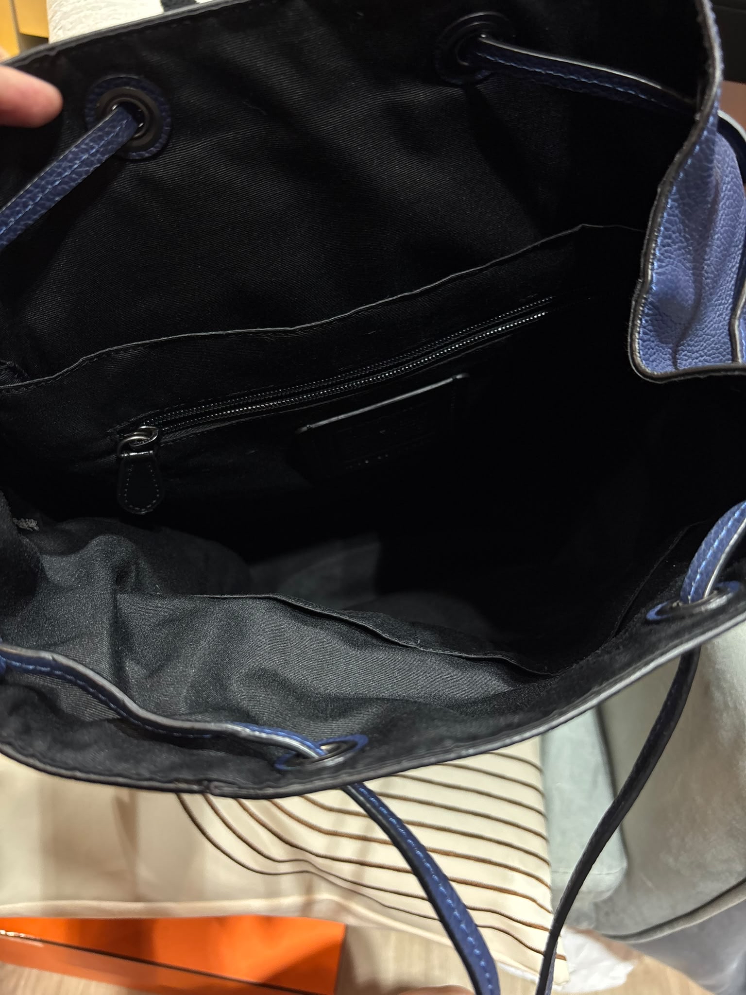 Coach Backpack calfskin 100%Authentic, 98%new ✅Dust bag