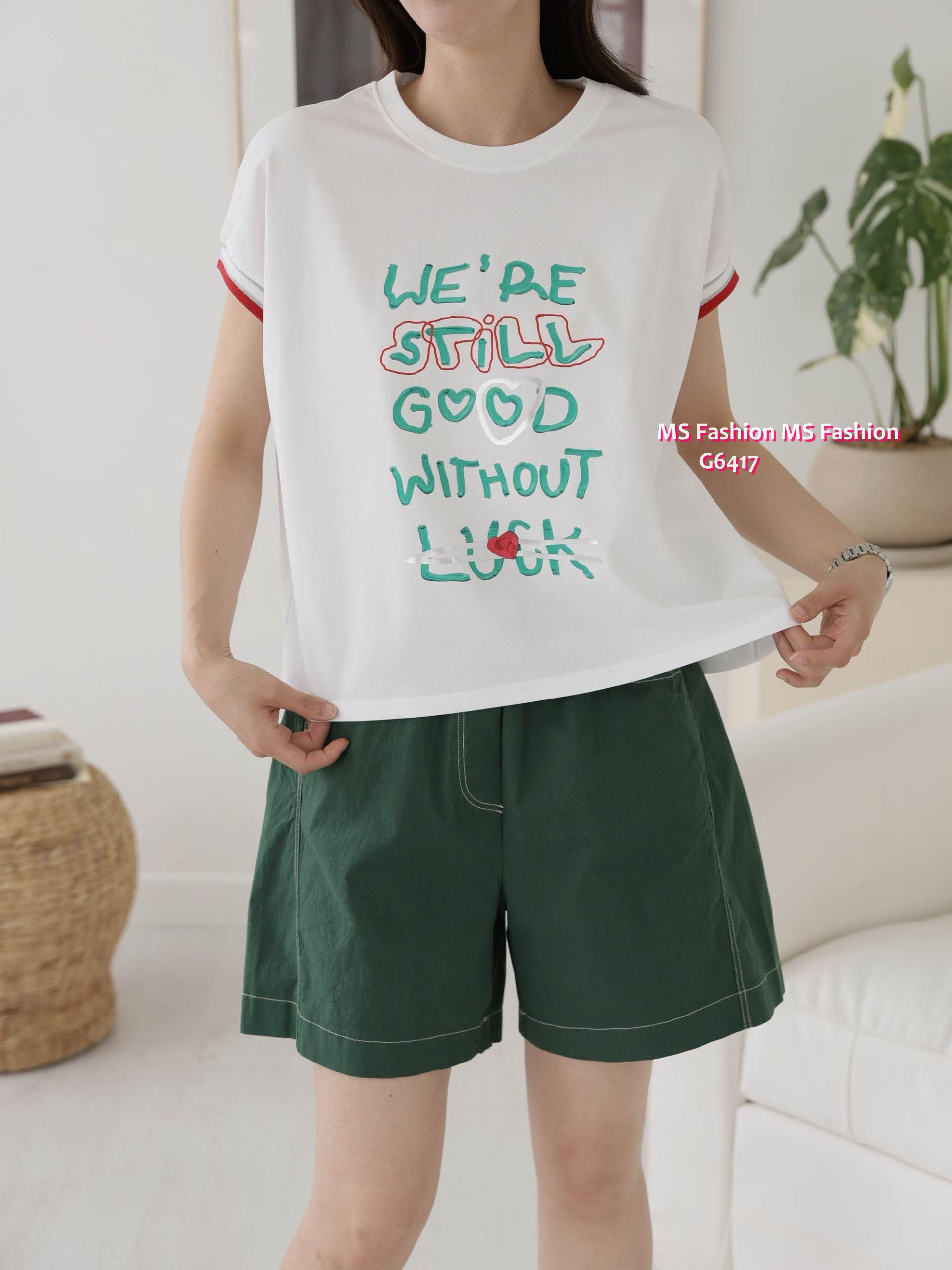 G6417 拼色字母print top
