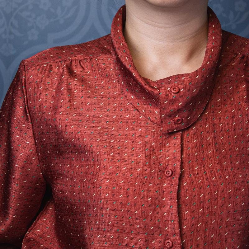 Vintage 1970s/80s Patterned Orange Silk Like Blouse with Rollover Collar - Size M/L up