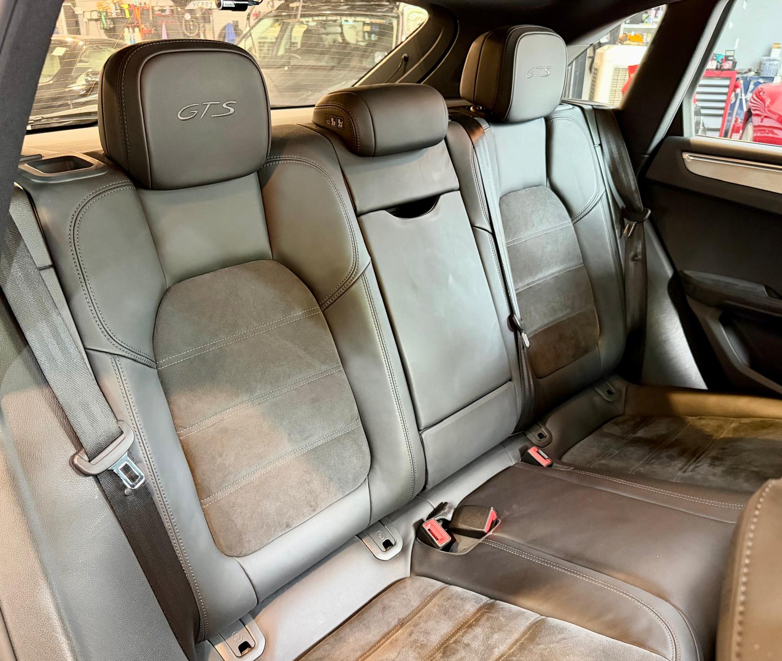 Porsche Macan GTS 2016