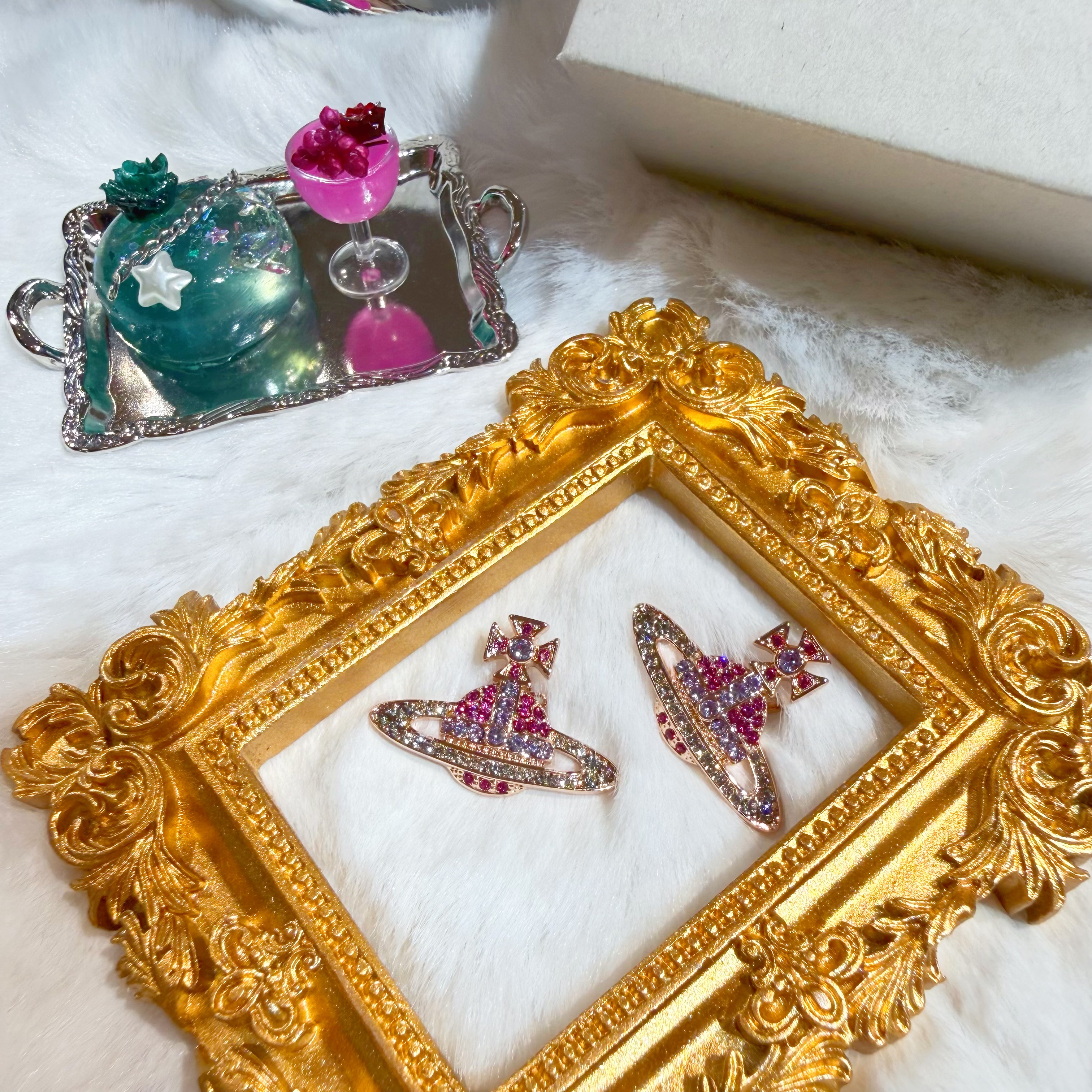 VW Kika earrings fuxia