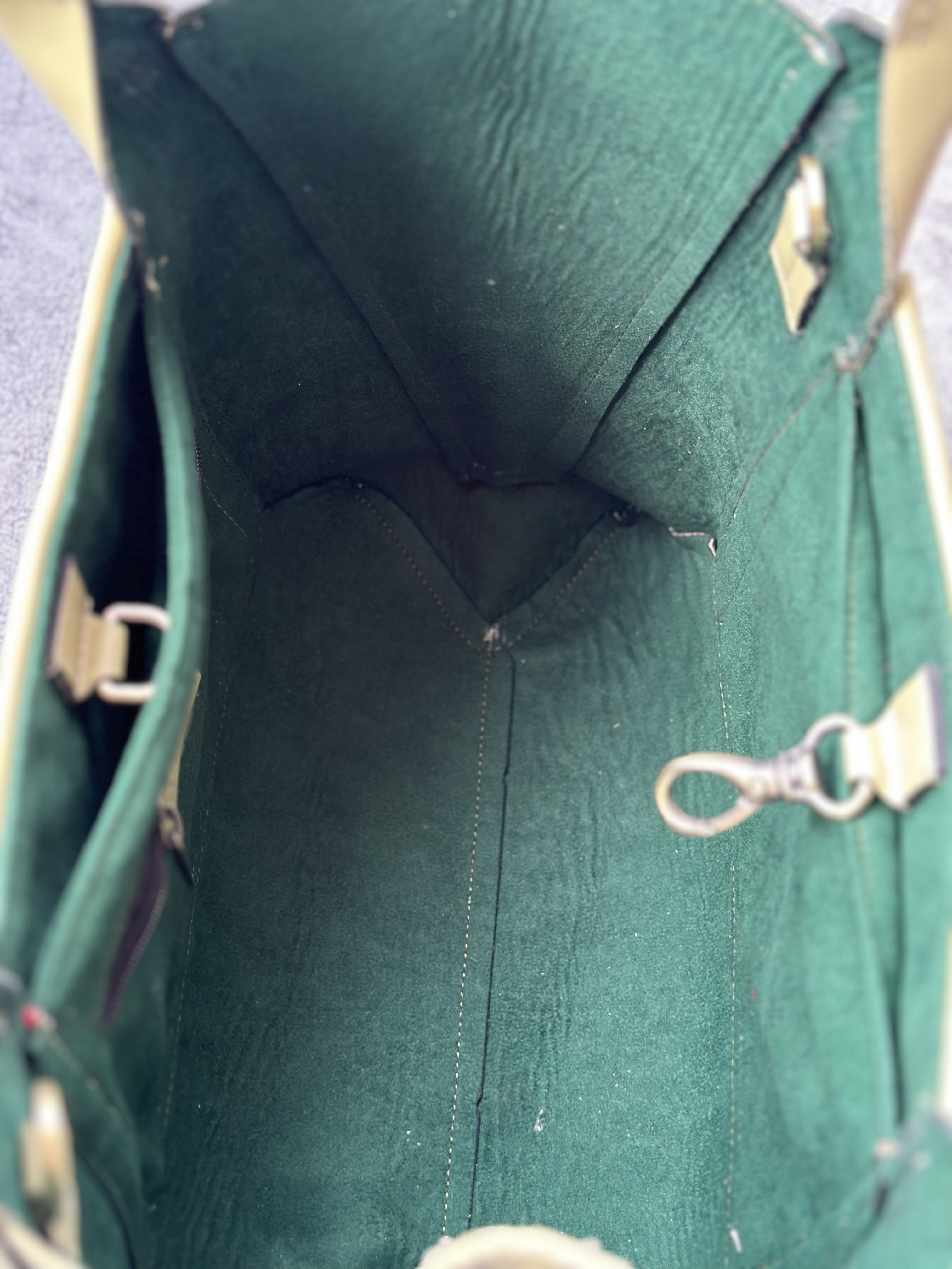 K9 土耳其真皮地氈手袋（牛油果）