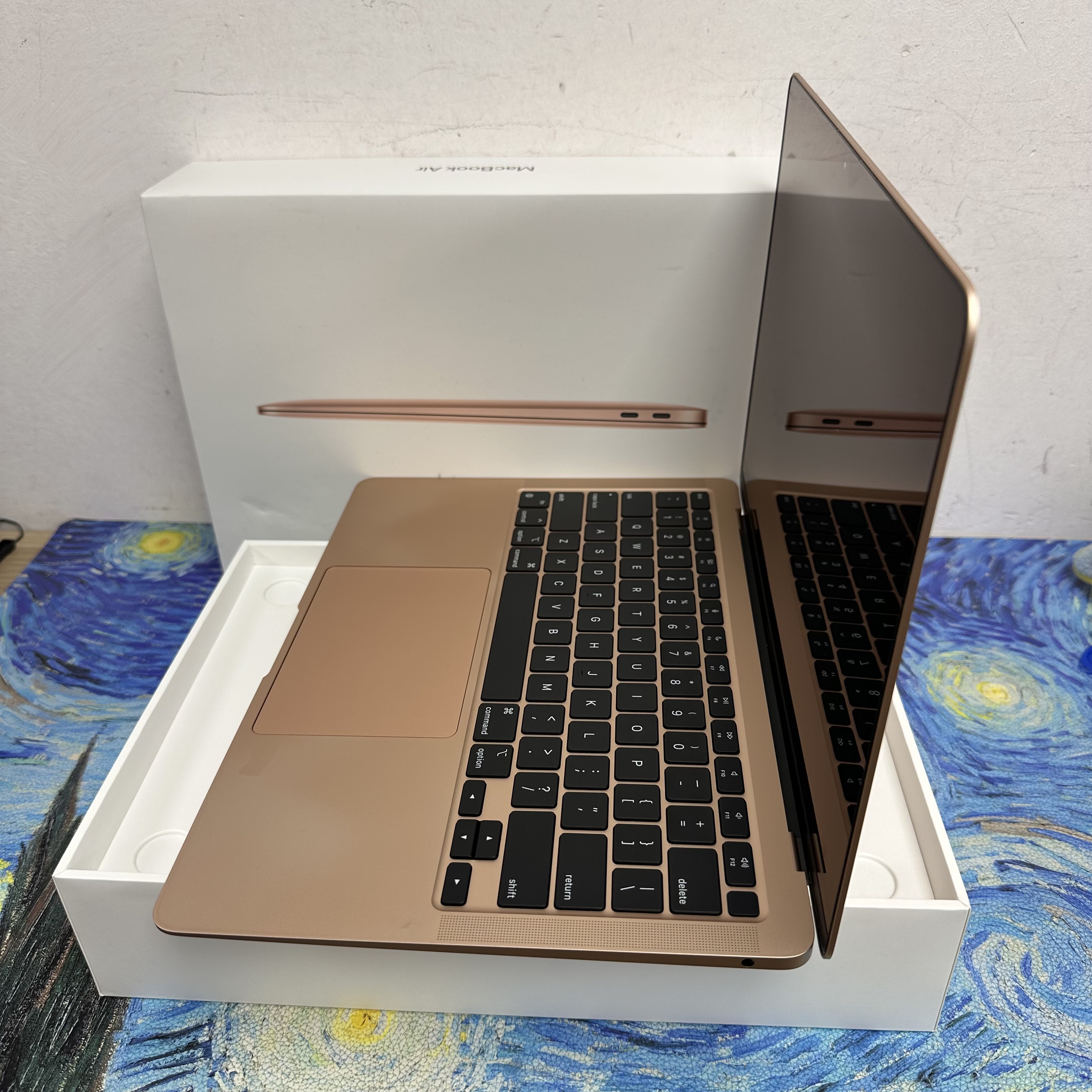 #6015 Apple MacBook Air 2021/APPLE Retina/M1 CPU/8GB Ram/256GB SSD/Touch ID/13吋Mon/玫瑰金/ Gaming Laptop / Notebook  / MacBook Pro / PC / 文書機